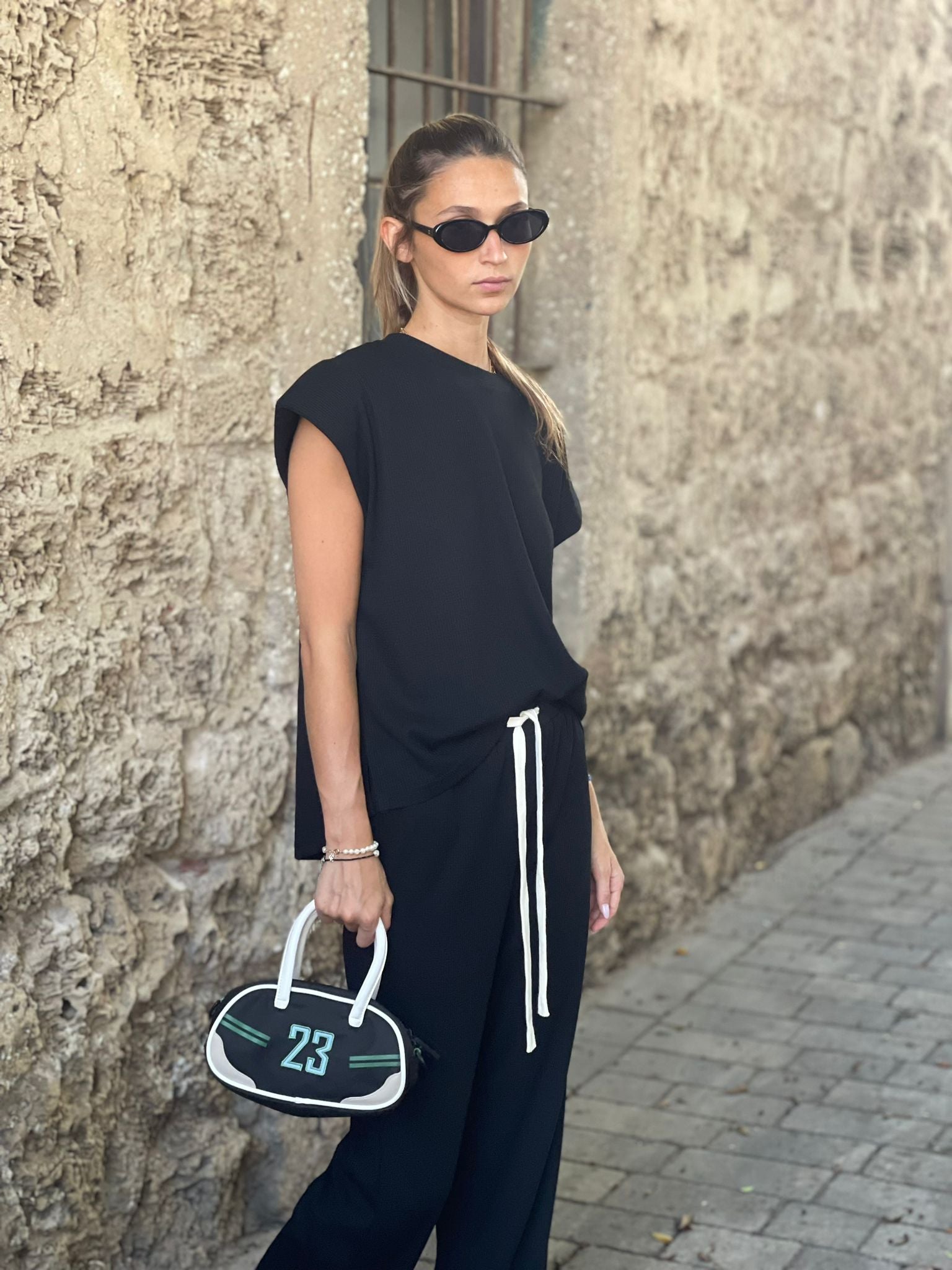 חליפת לי-אור