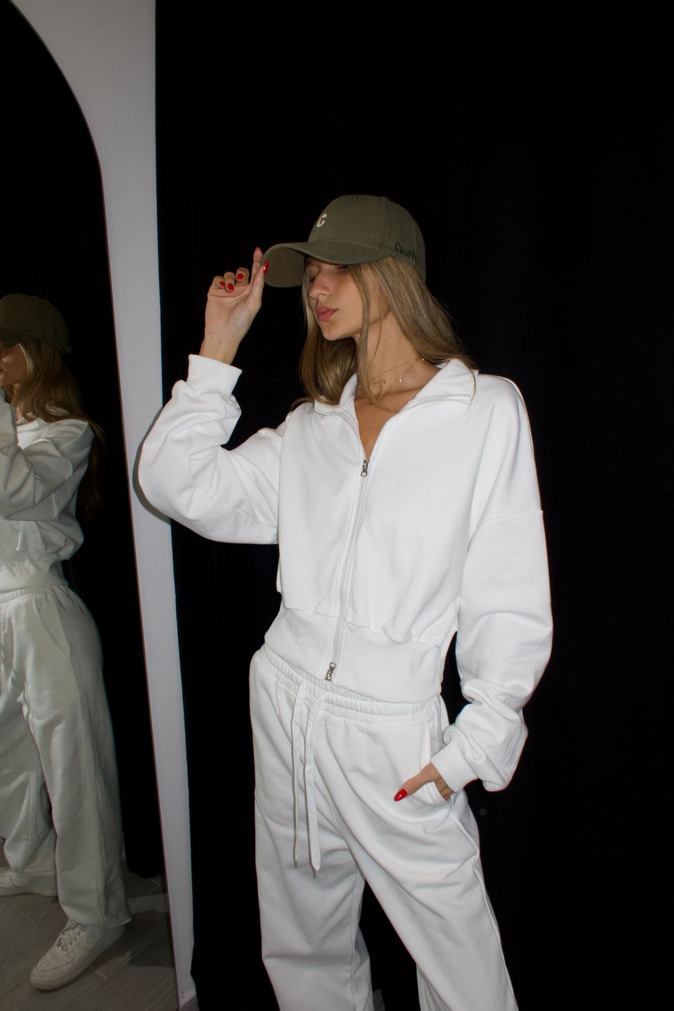 חליפת פנאי גל לבן