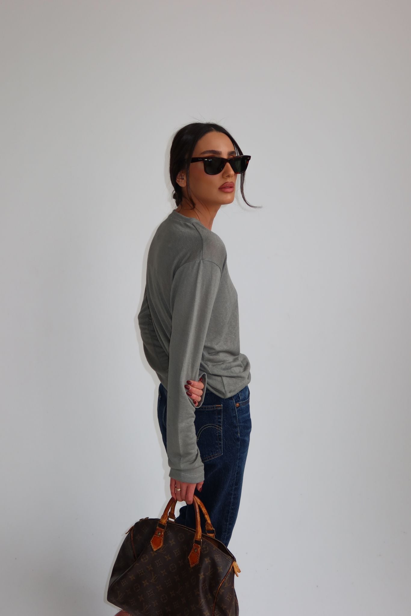 בייסיק פשתן צווארון ניקי