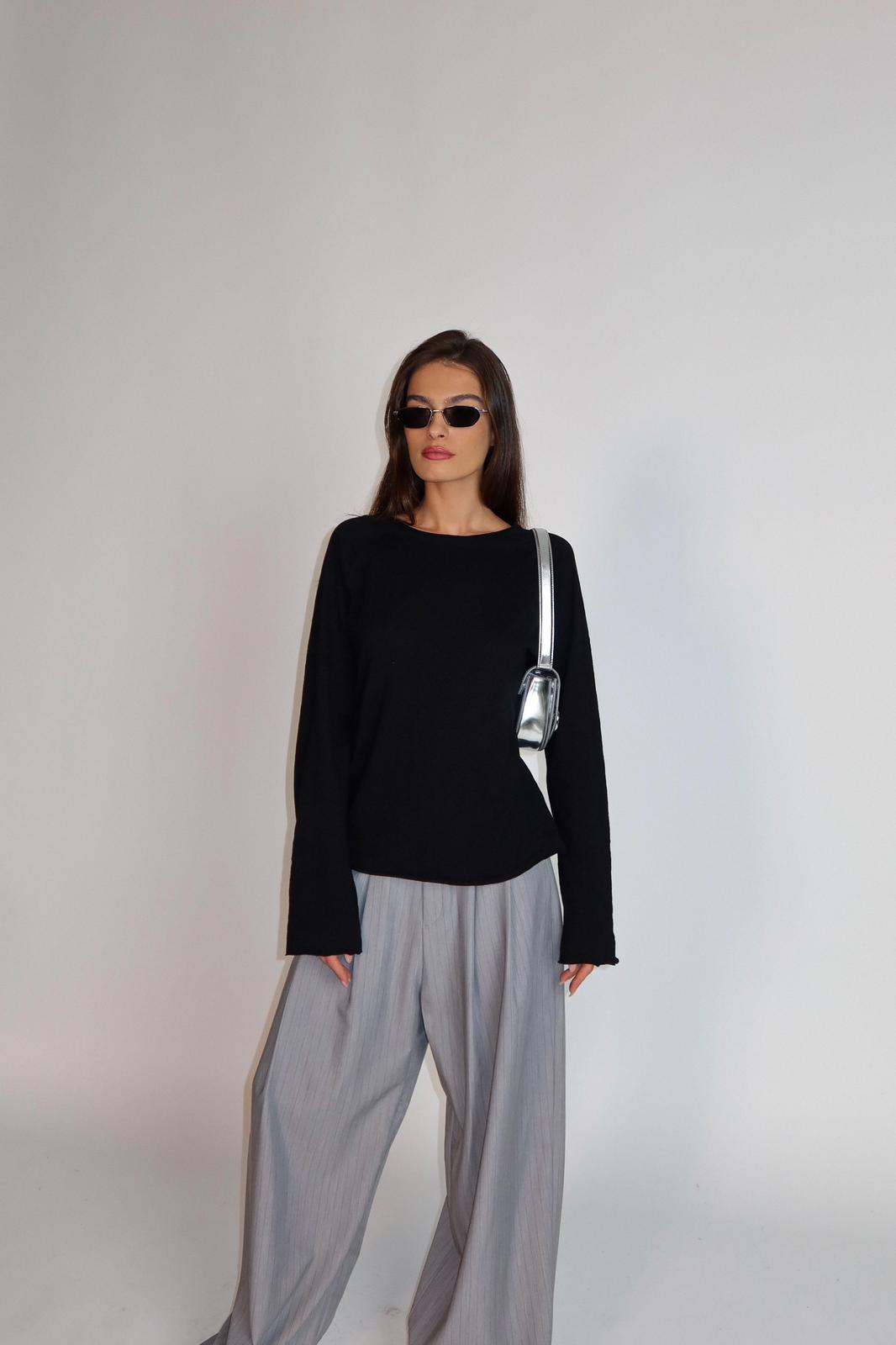 בייסיק אמה שחור