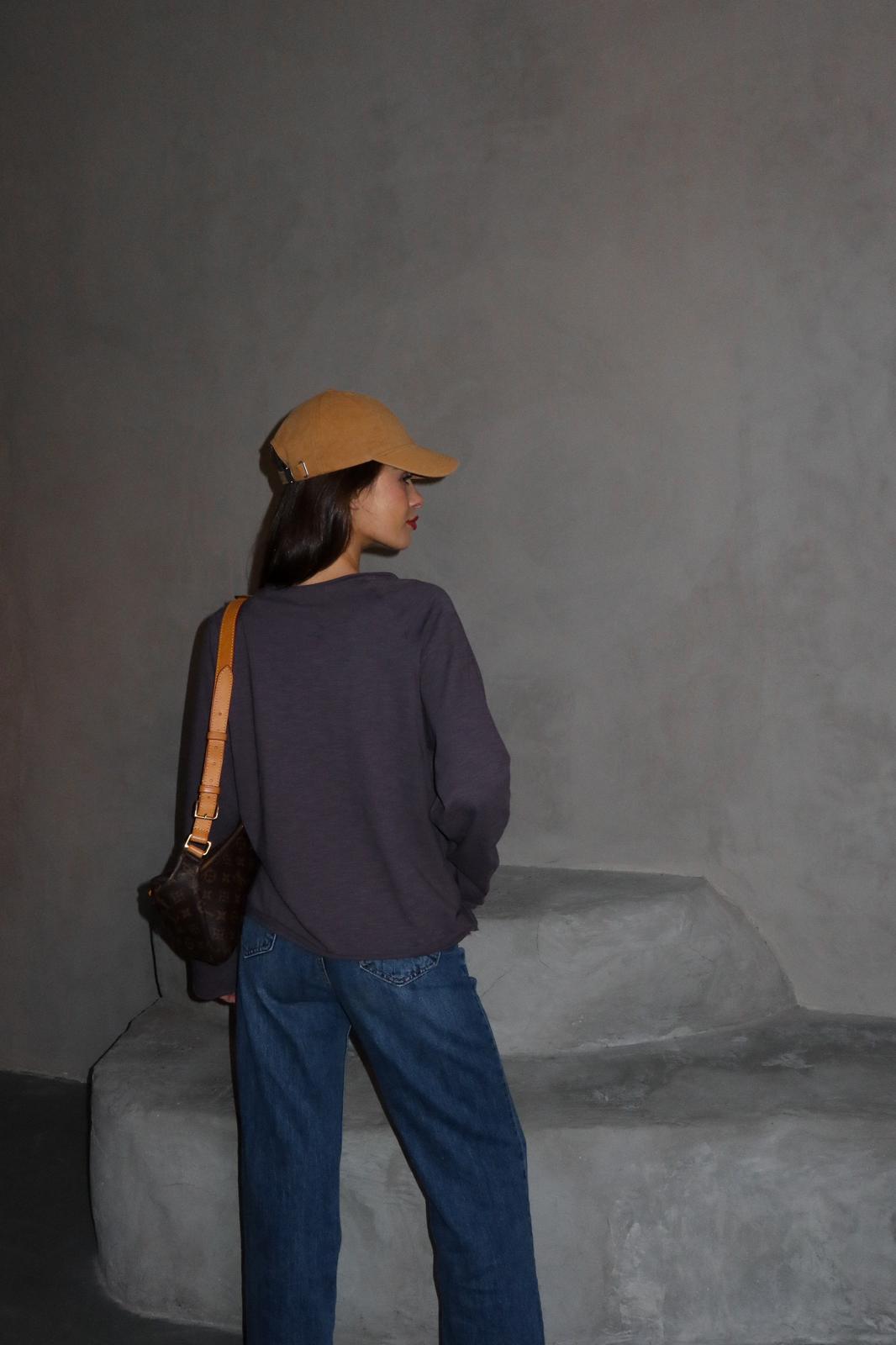 בייסיק אמה אפור פלדה