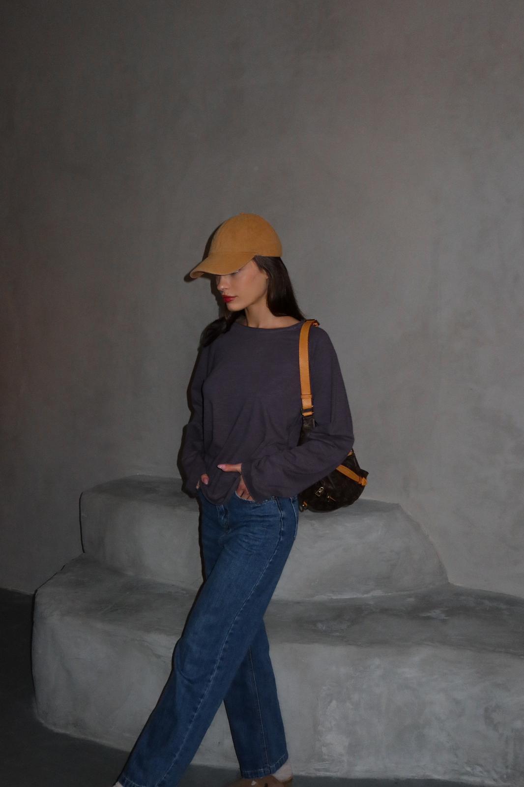 בייסיק אמה אפור פלדה