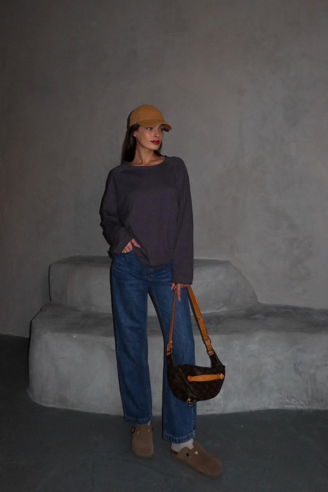 בייסיק אמה אפור פלדה