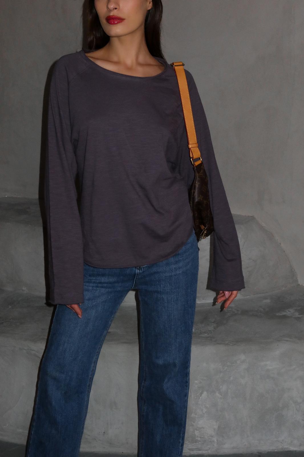 בייסיק אמה אפור פלדה