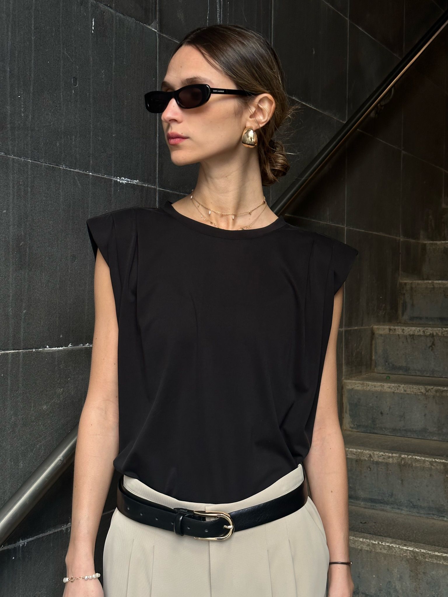 חולצת ניב שחור