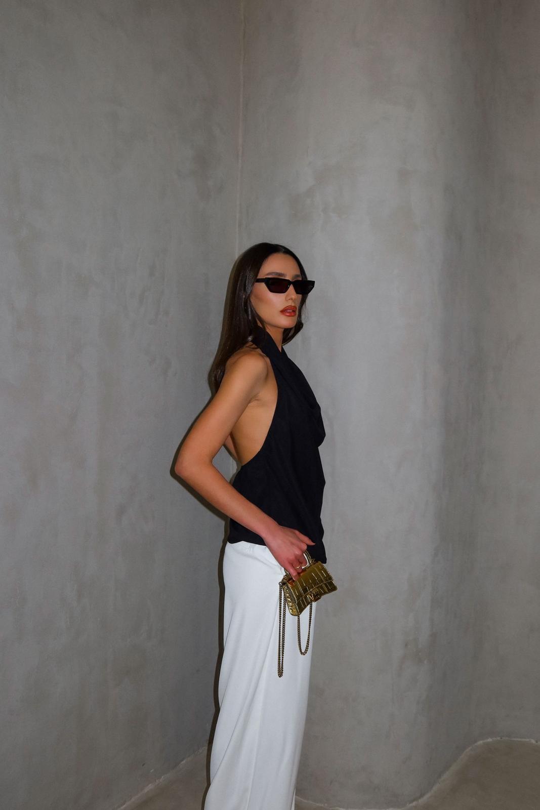 טופ אלבינה שחור