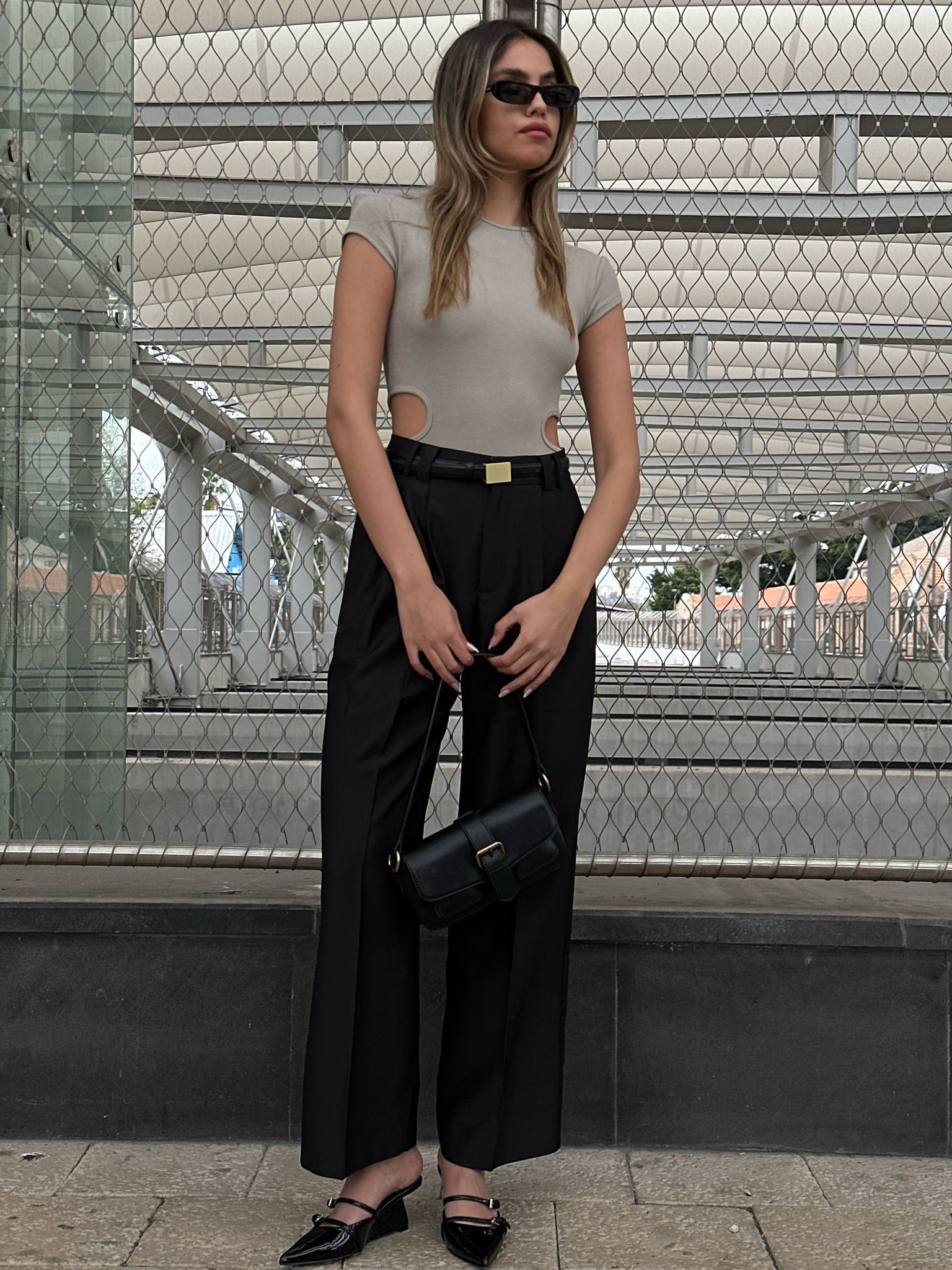 בגד גוף תיאה קאמל