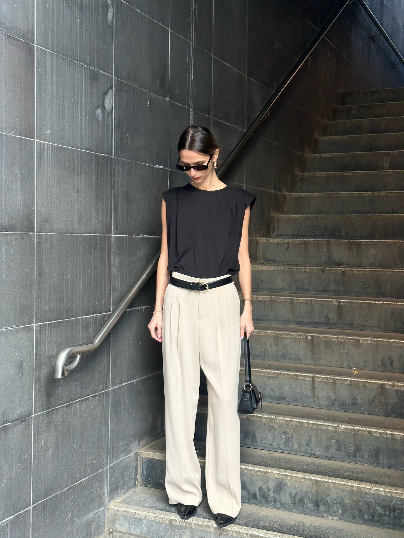 חולצת ניב שחור