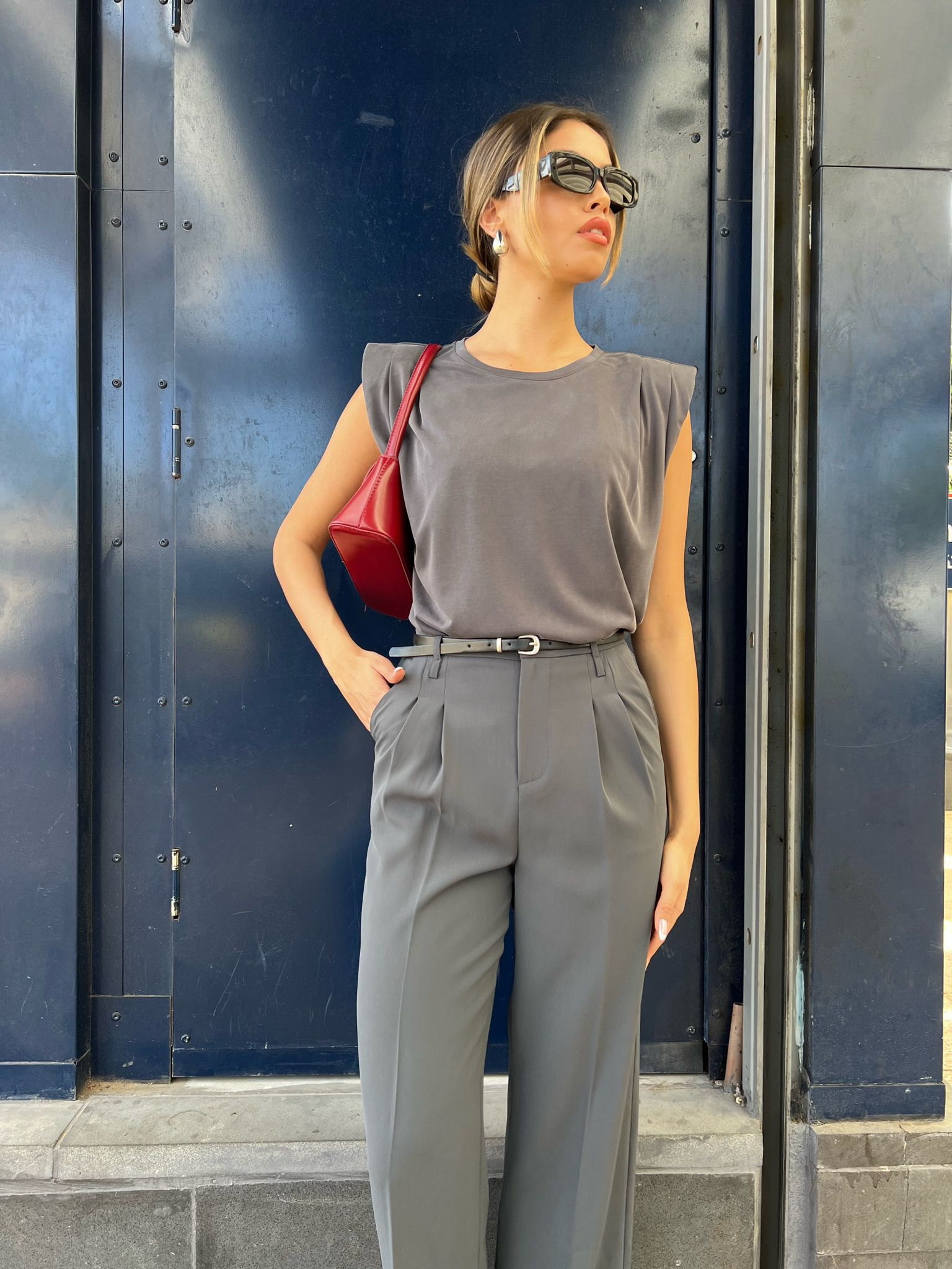 חולצת ניב אפור