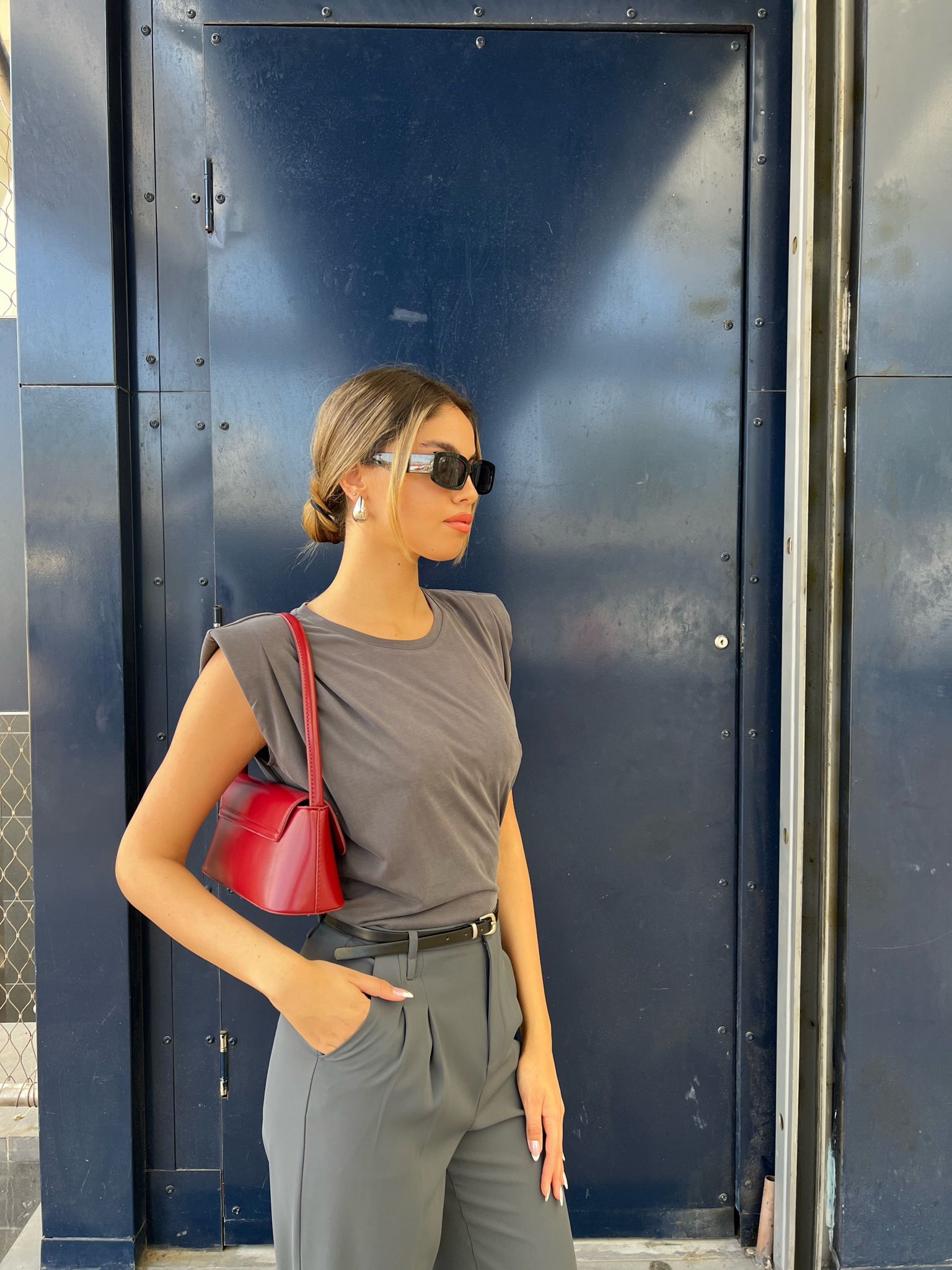 חולצת ניב אפור