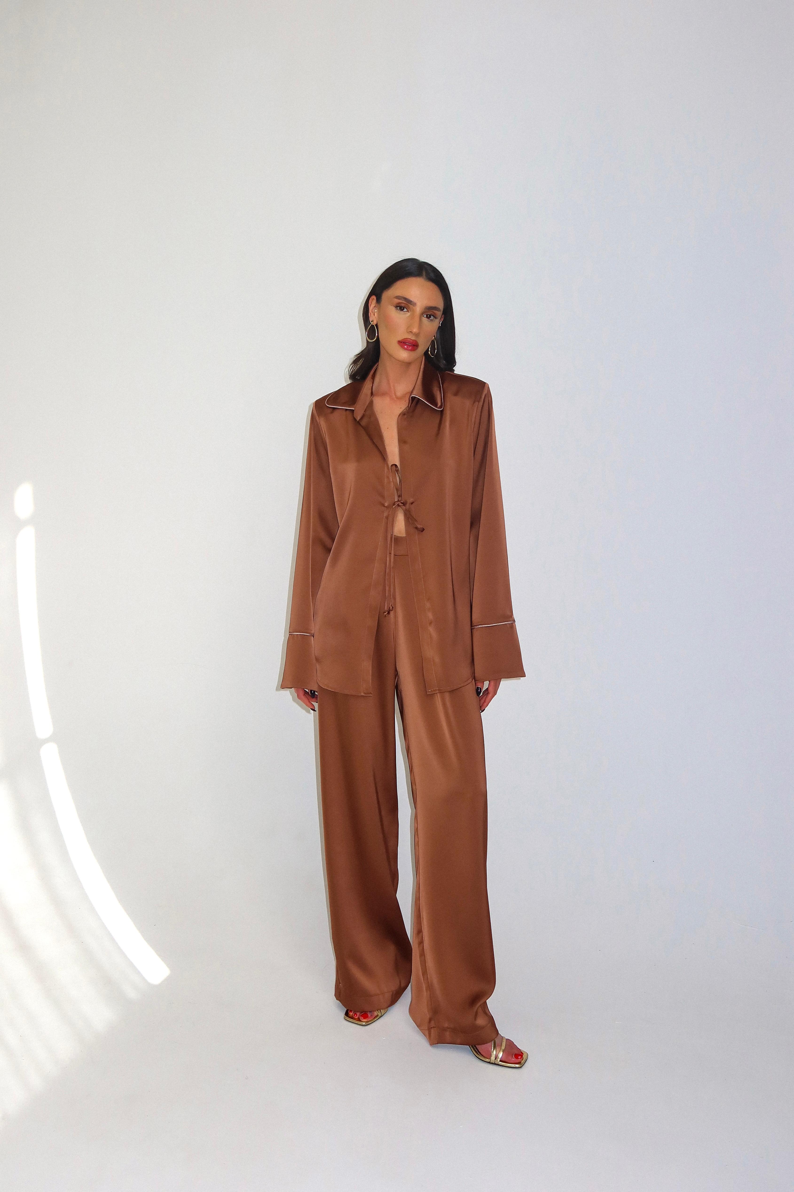 חליפת אוברי ברונזה