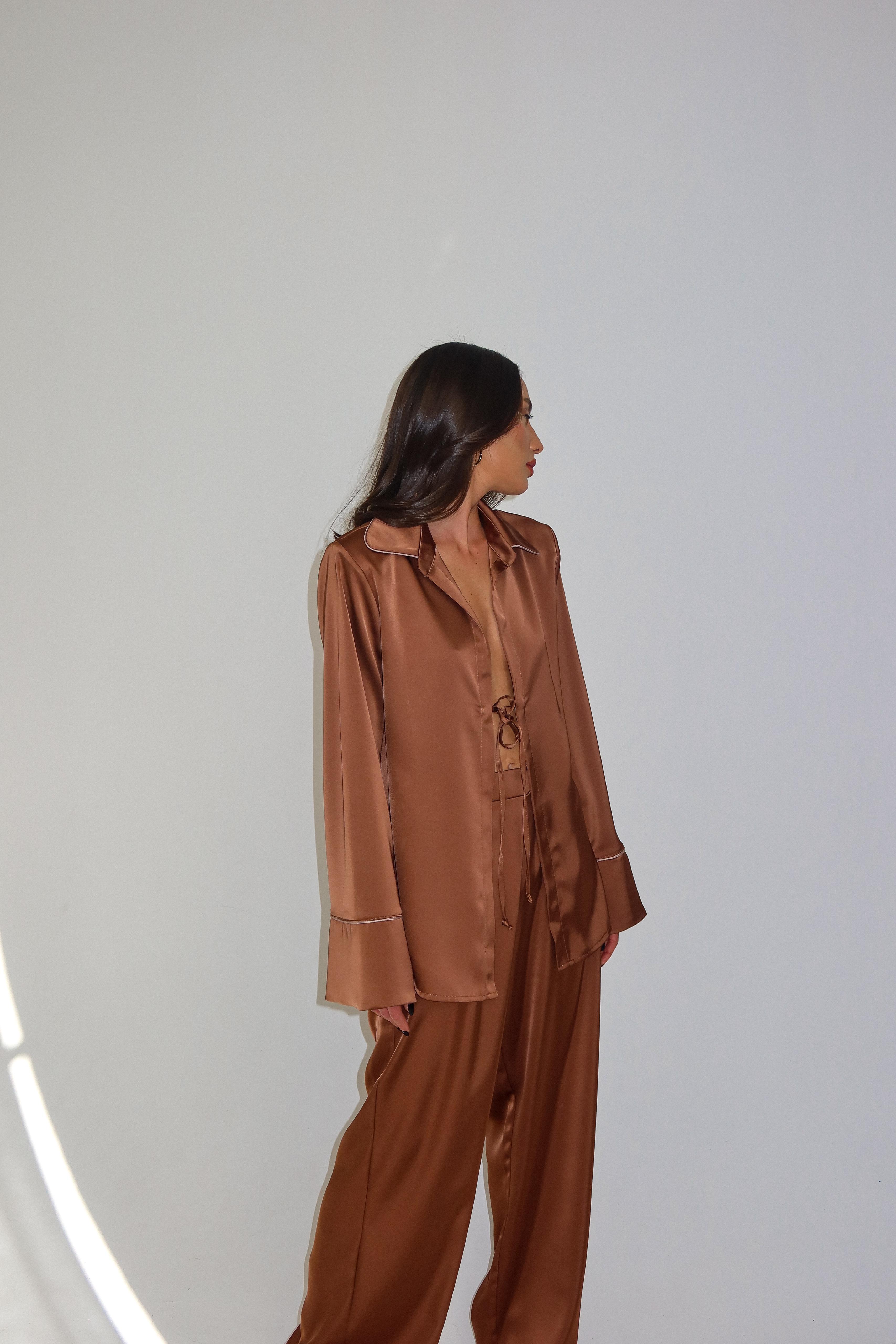 חליפת אוברי ברונזה