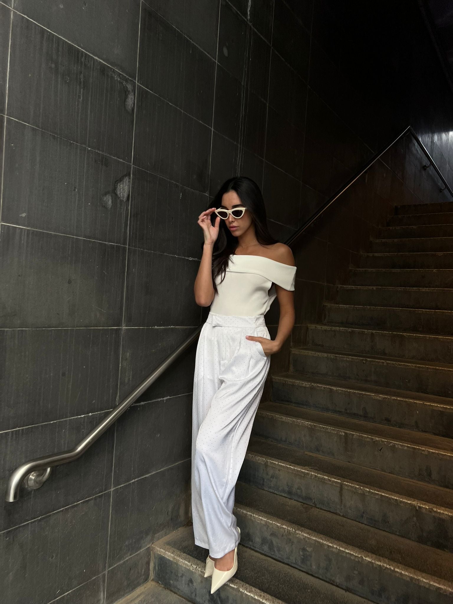 מכנס אבנים רואי לבן