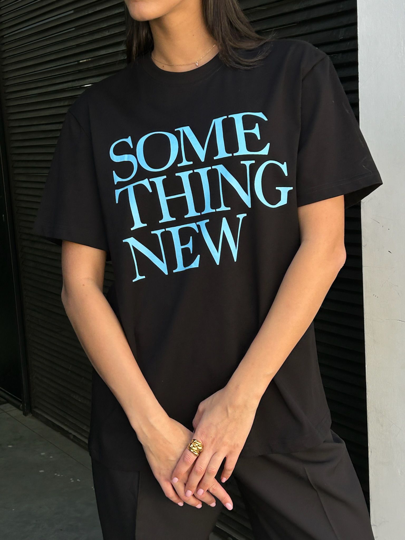 חולצת לוריה שחור