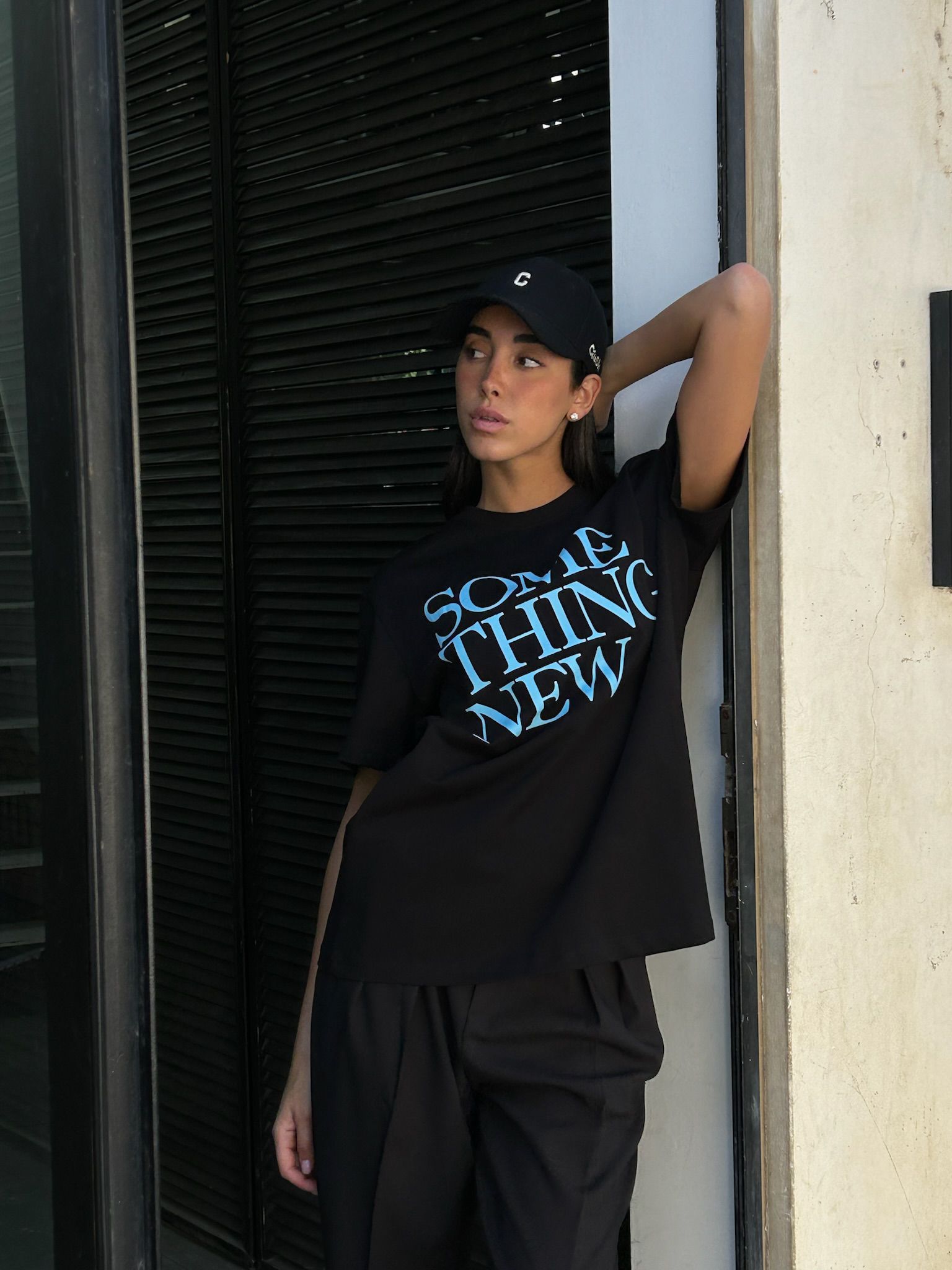 חולצת לוריה שחור