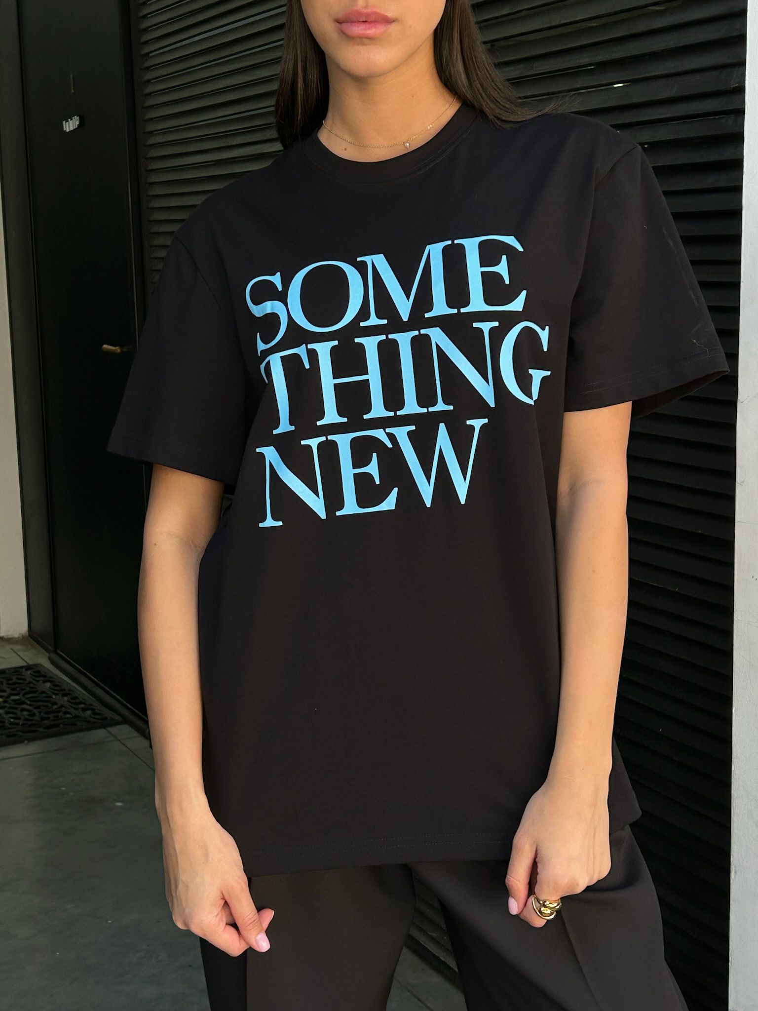 חולצת לוריה שחור