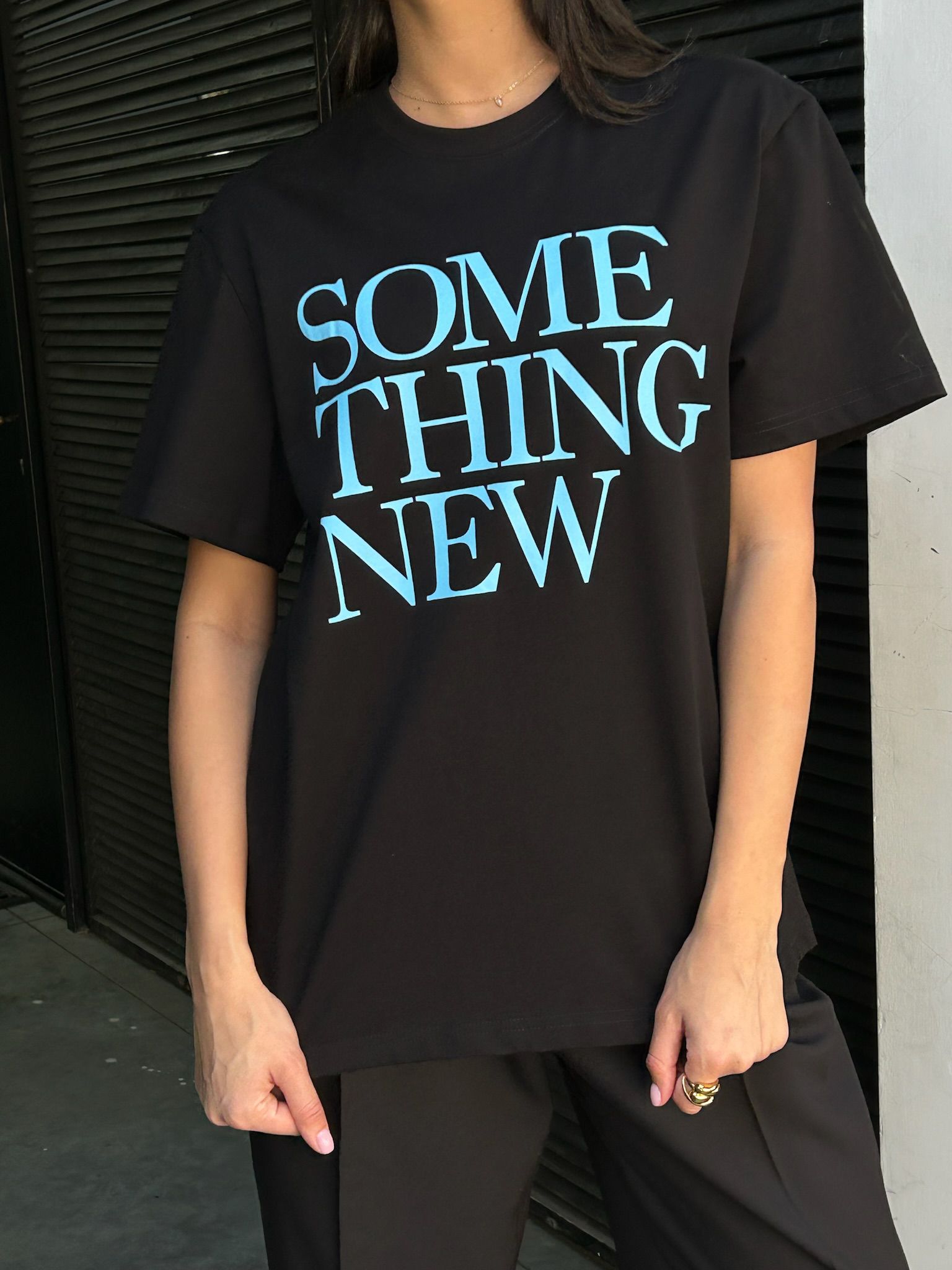 חולצת לוריה שחור