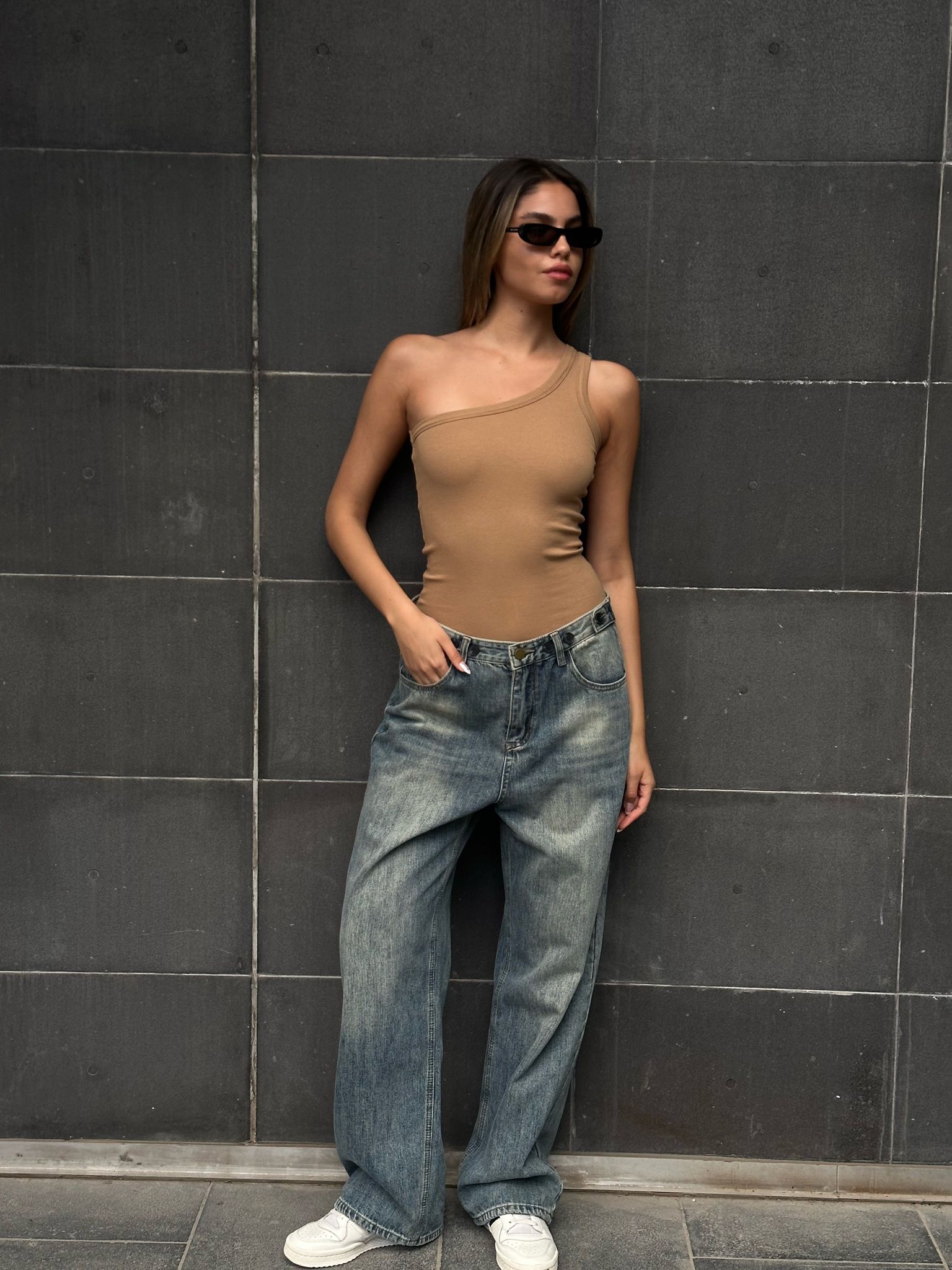 גופיית אביב חום