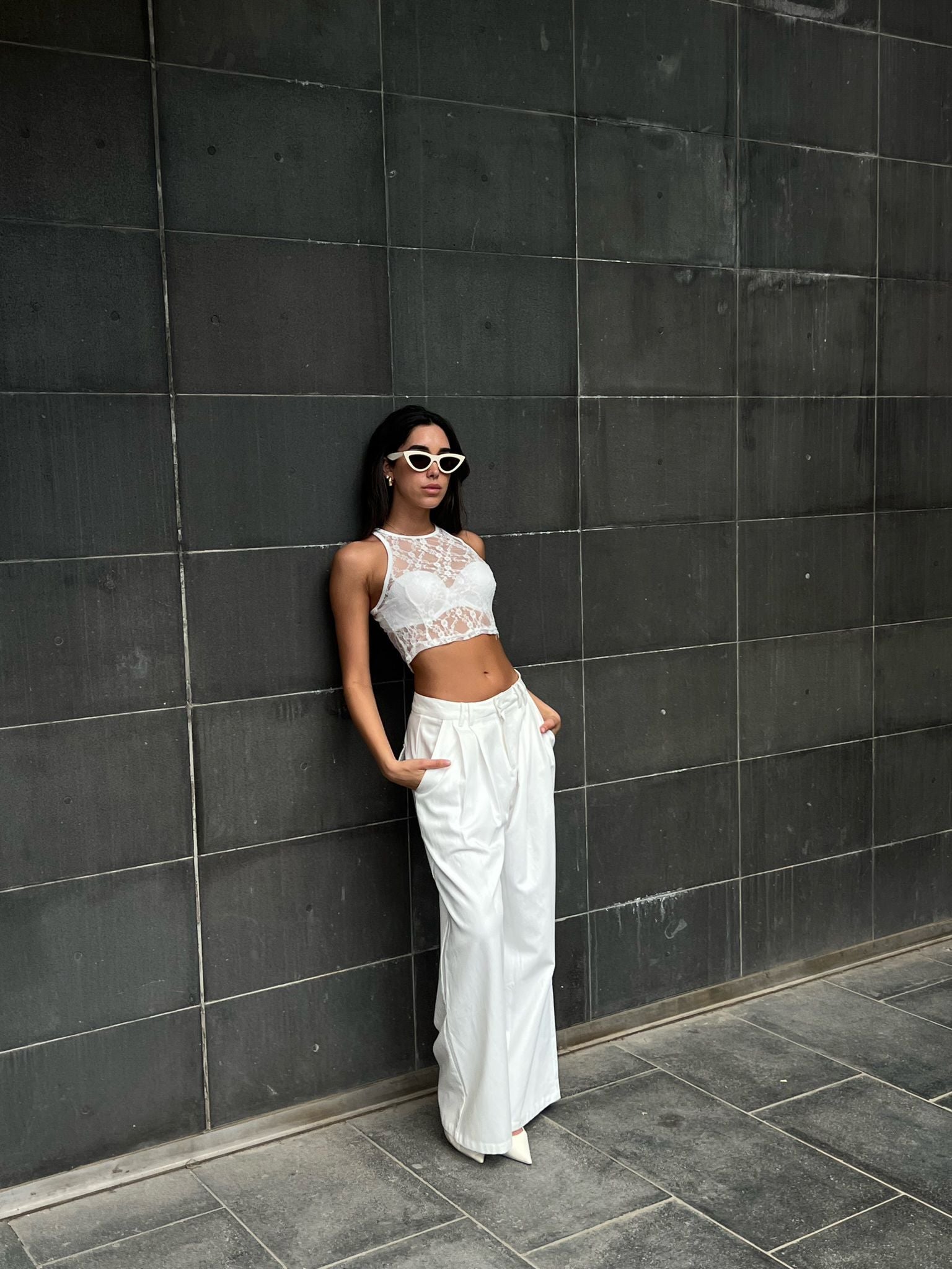 טופ לייס לבן