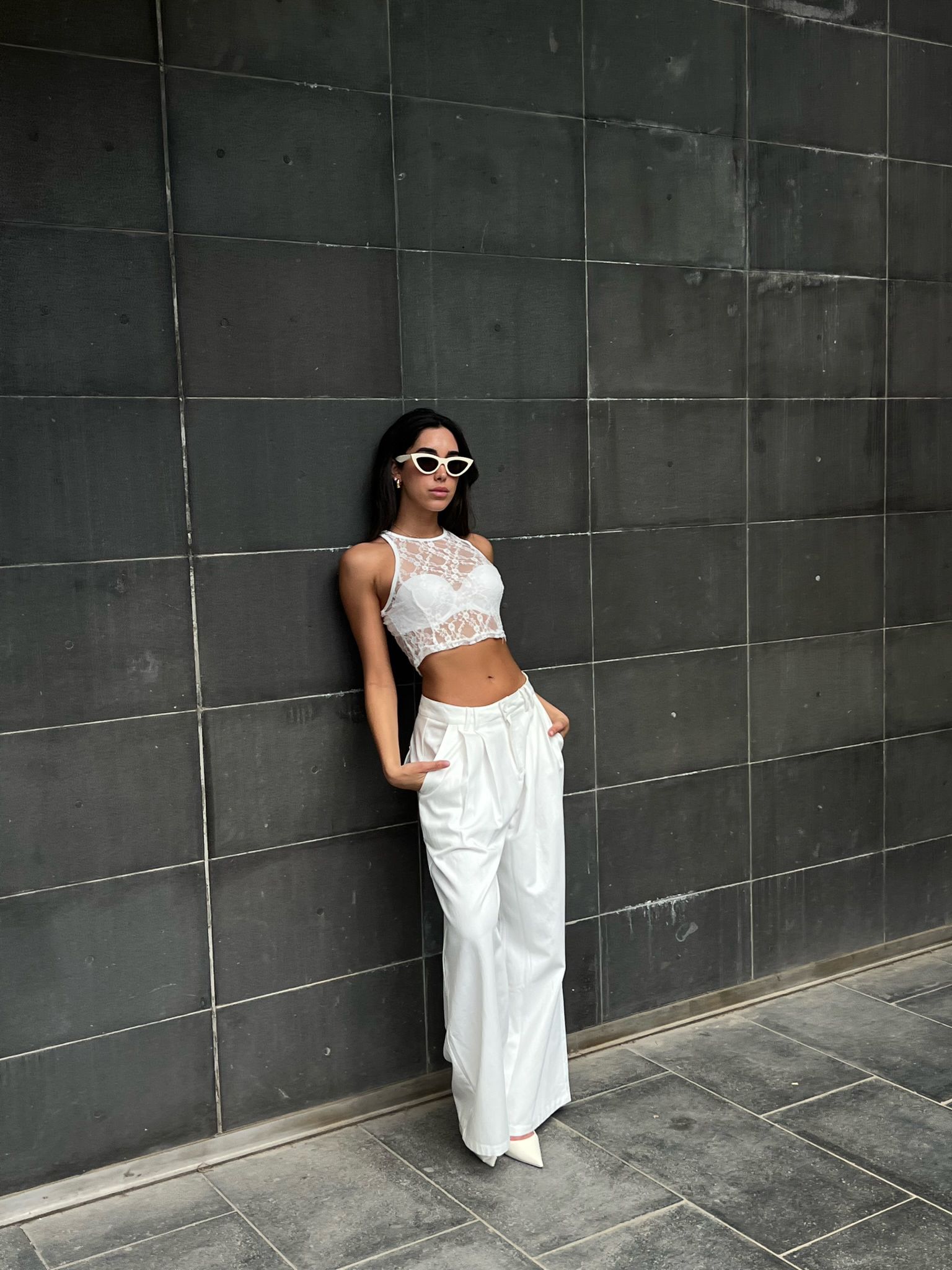 טופ לייס לבן