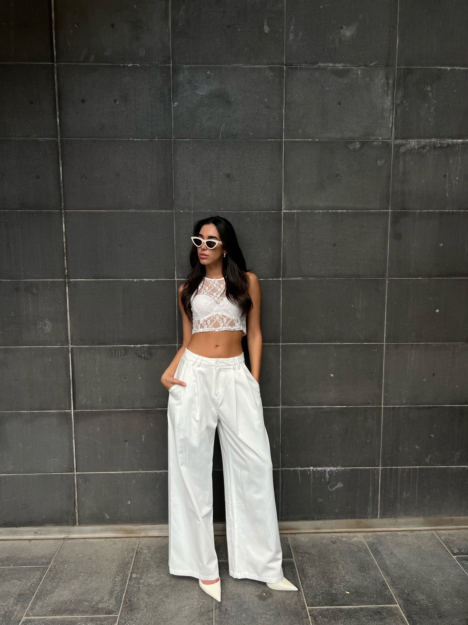 טופ לייס לבן