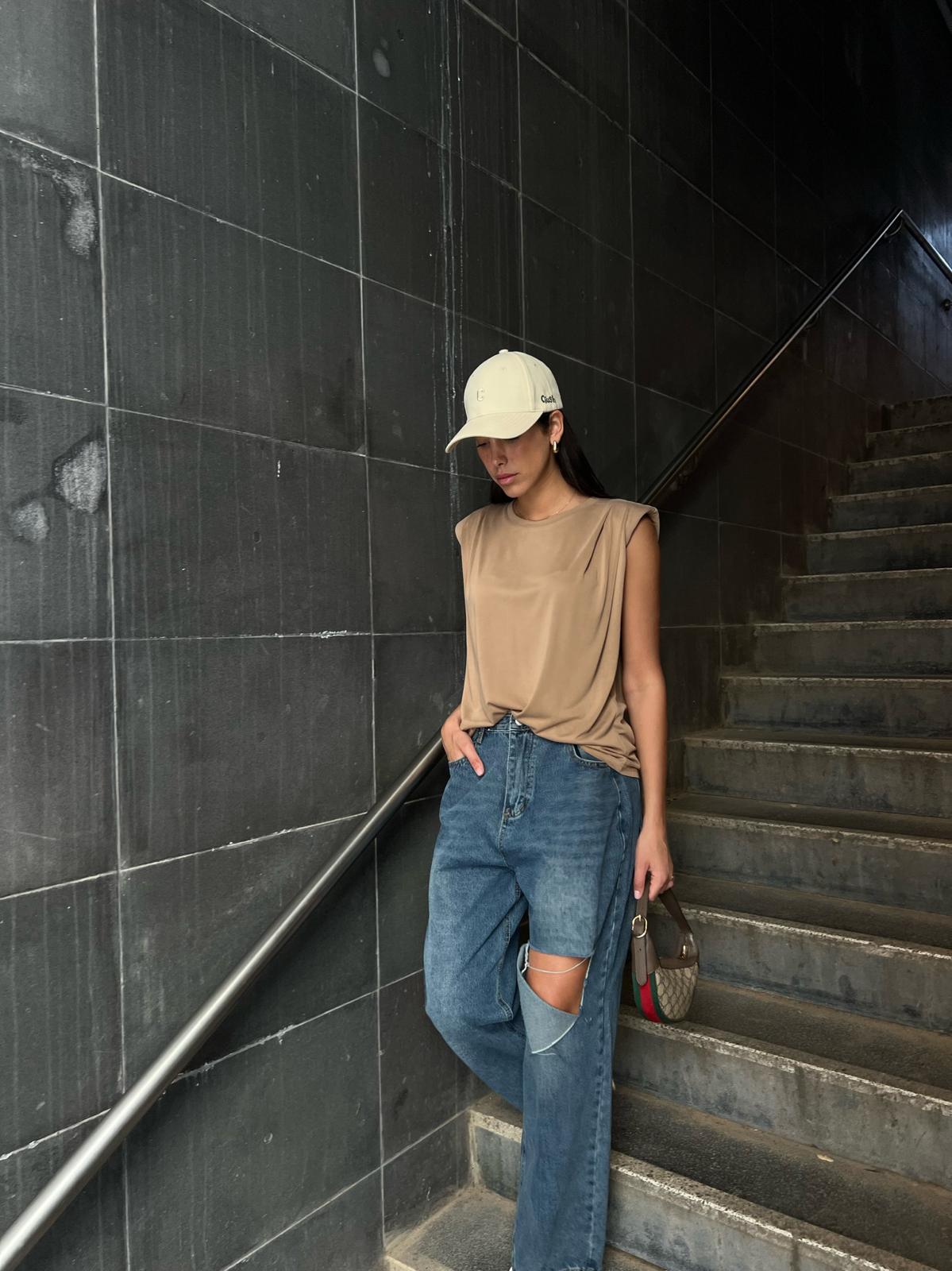 חולצת אור חום