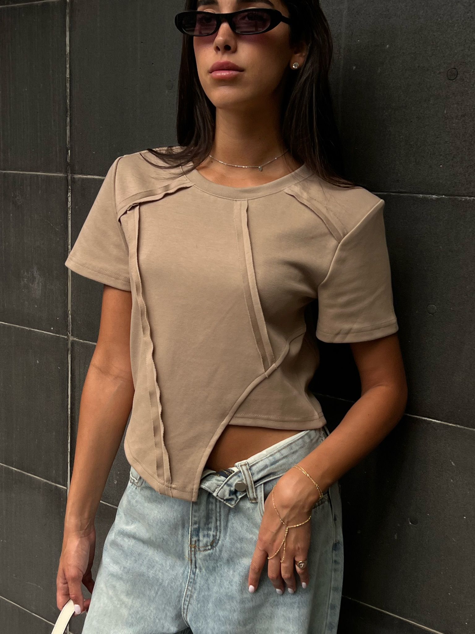 חולצת טורי קאמל