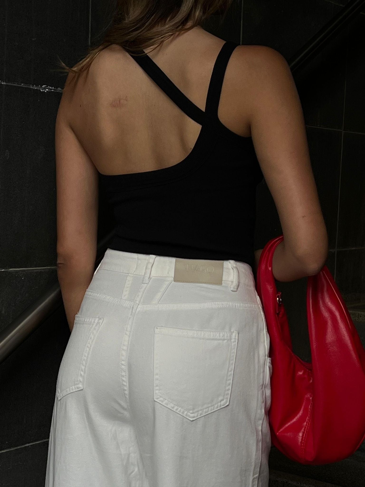 גופיה נוף שחור