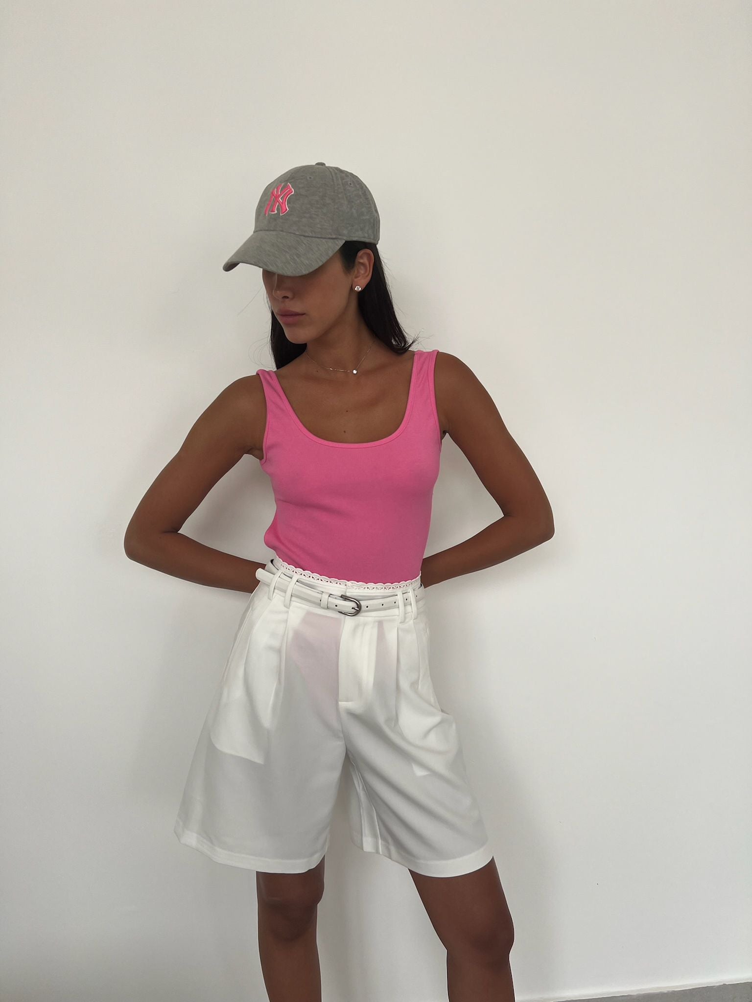 בגד גוף ברי ורוד