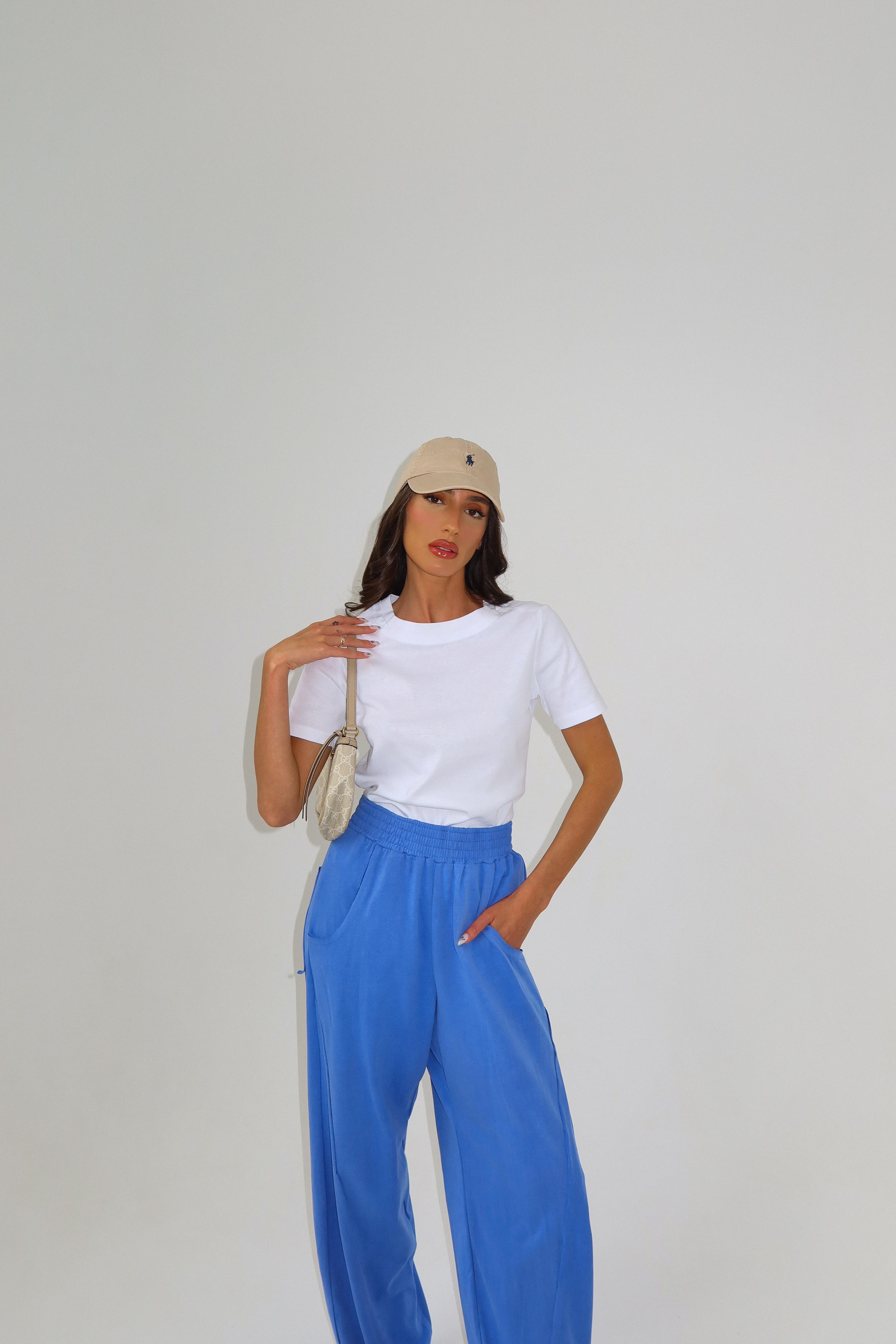 בייסיק דריין לבן