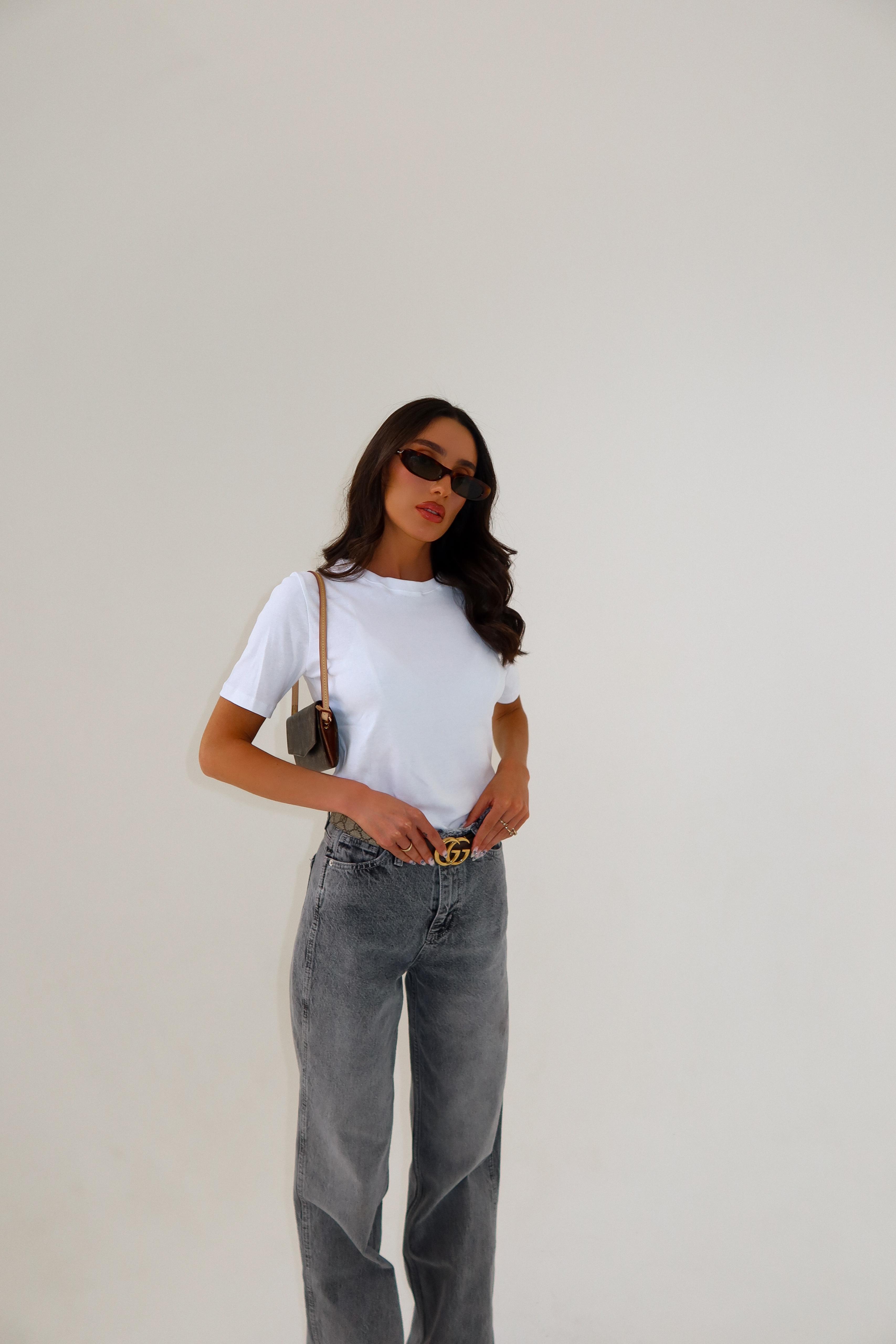 בייסיק אודריי לבן