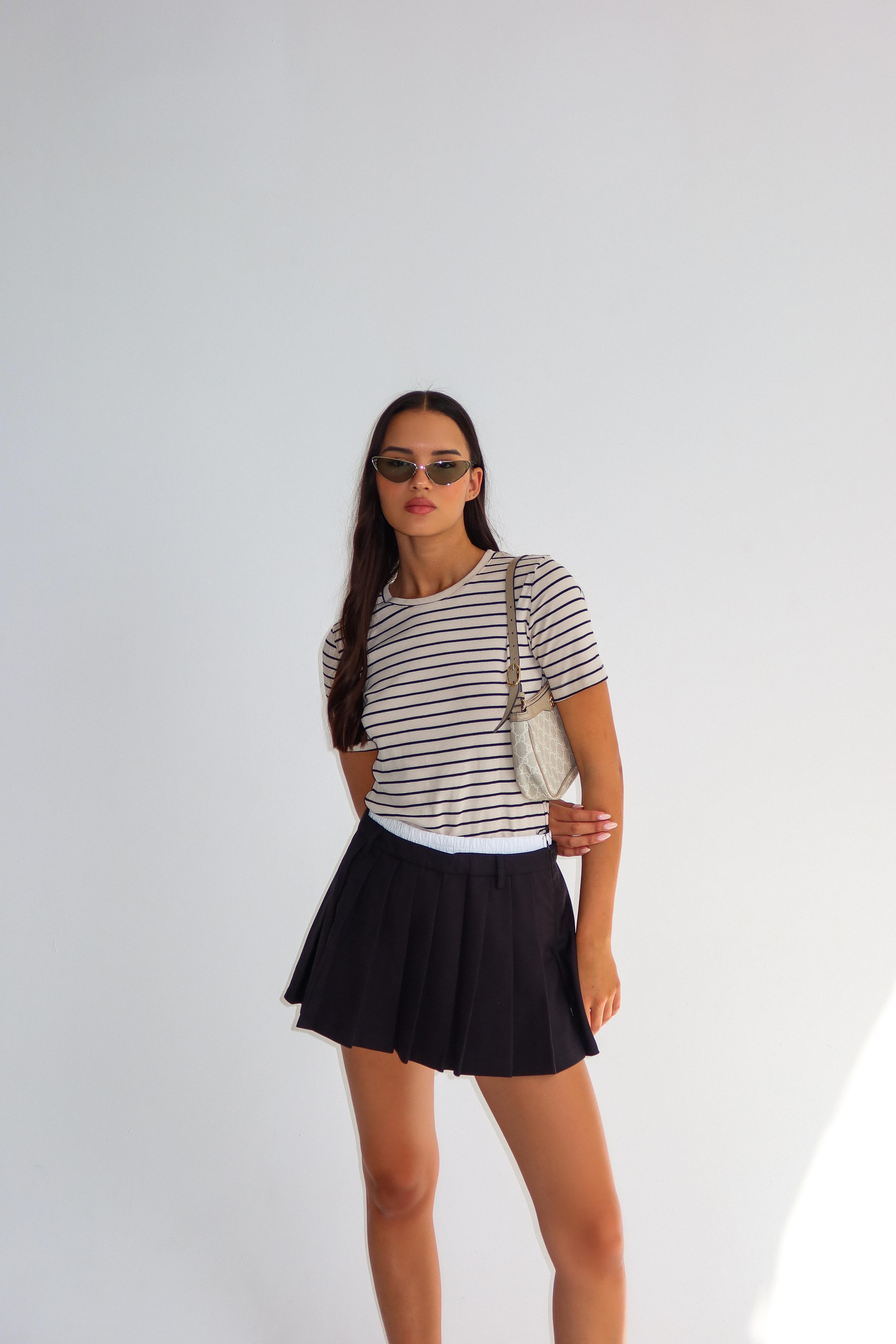 בייסיק פסים ניקי שמנת