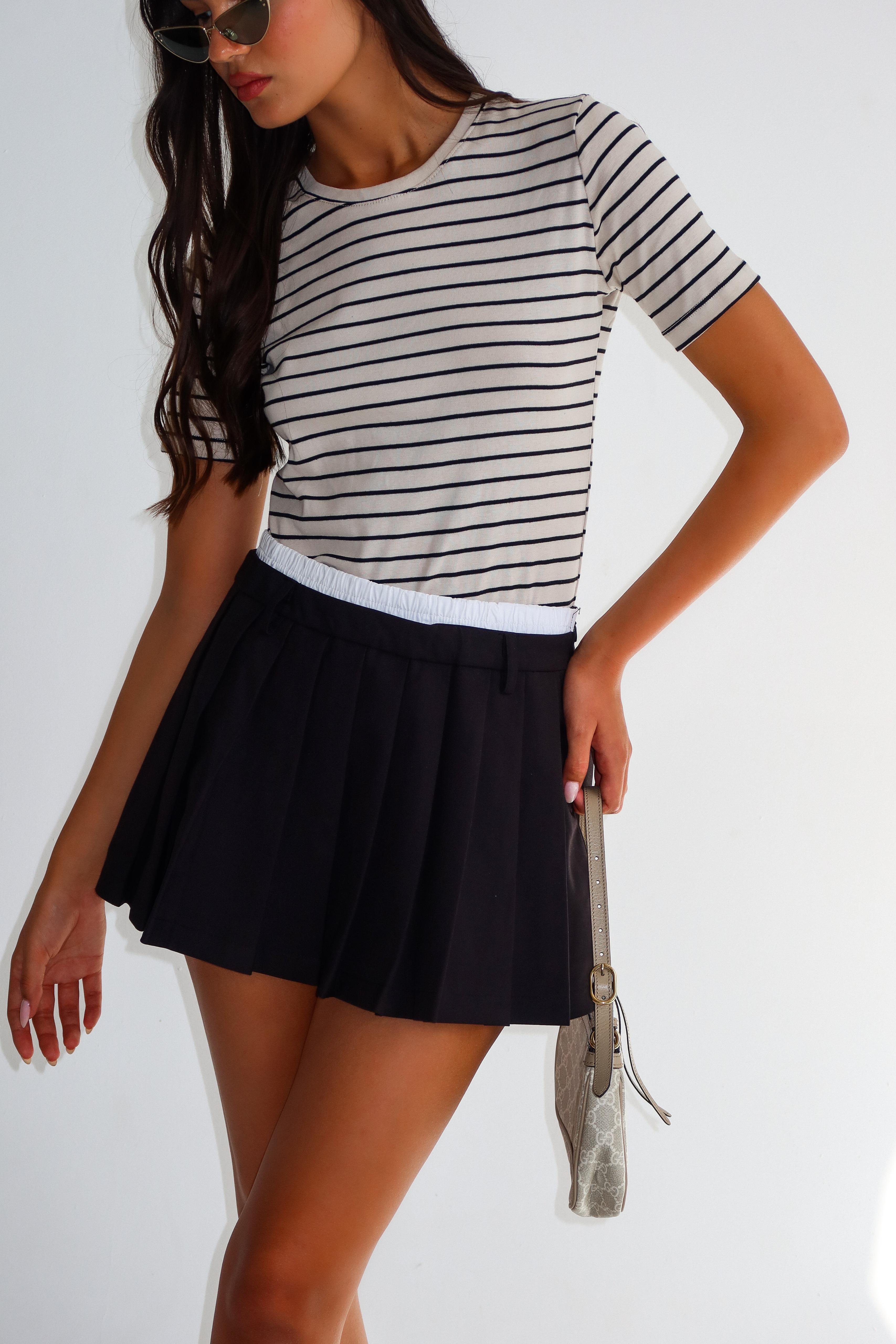 בייסיק פסים ניקי שמנת