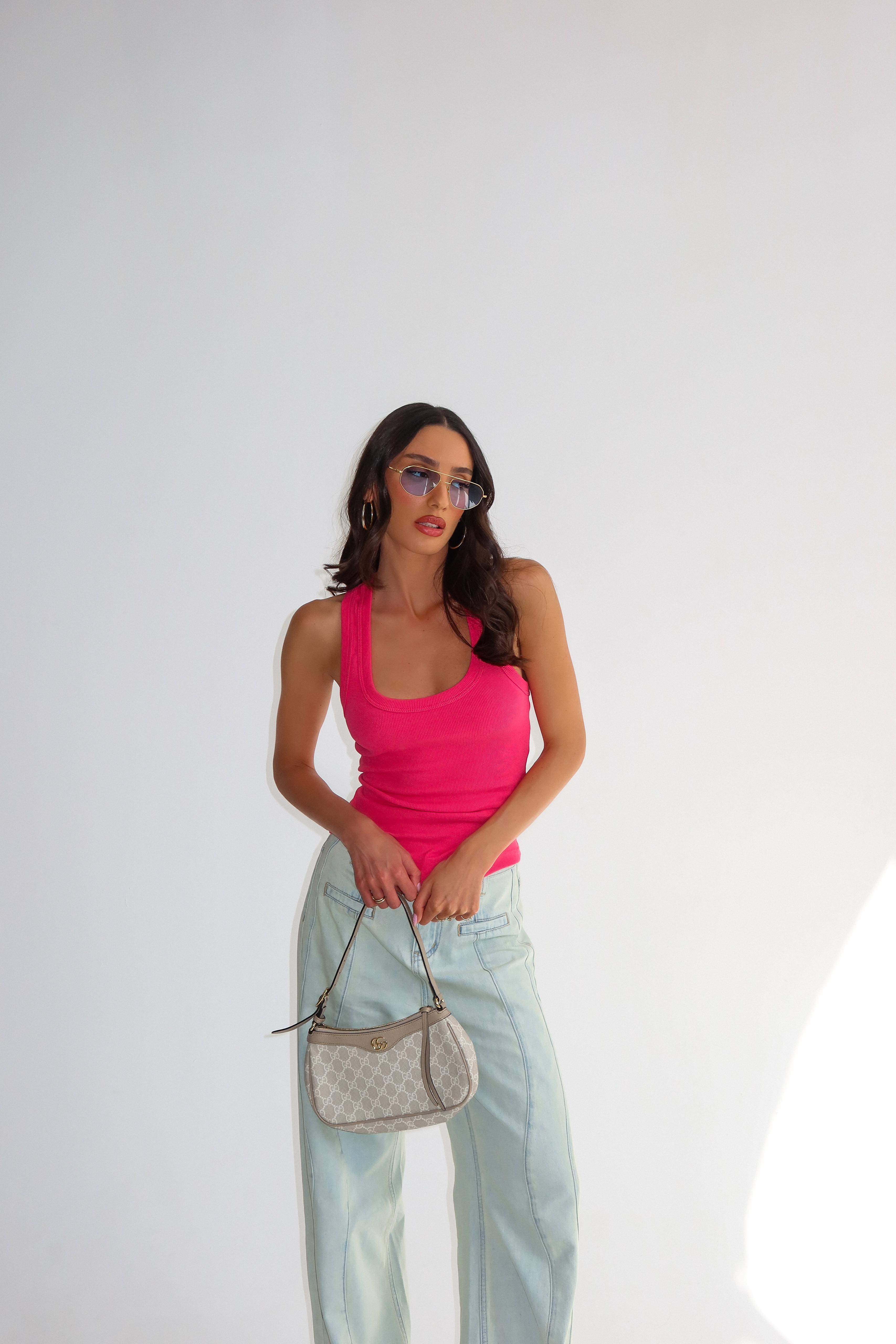 גופיית ג'וליאן ורוד