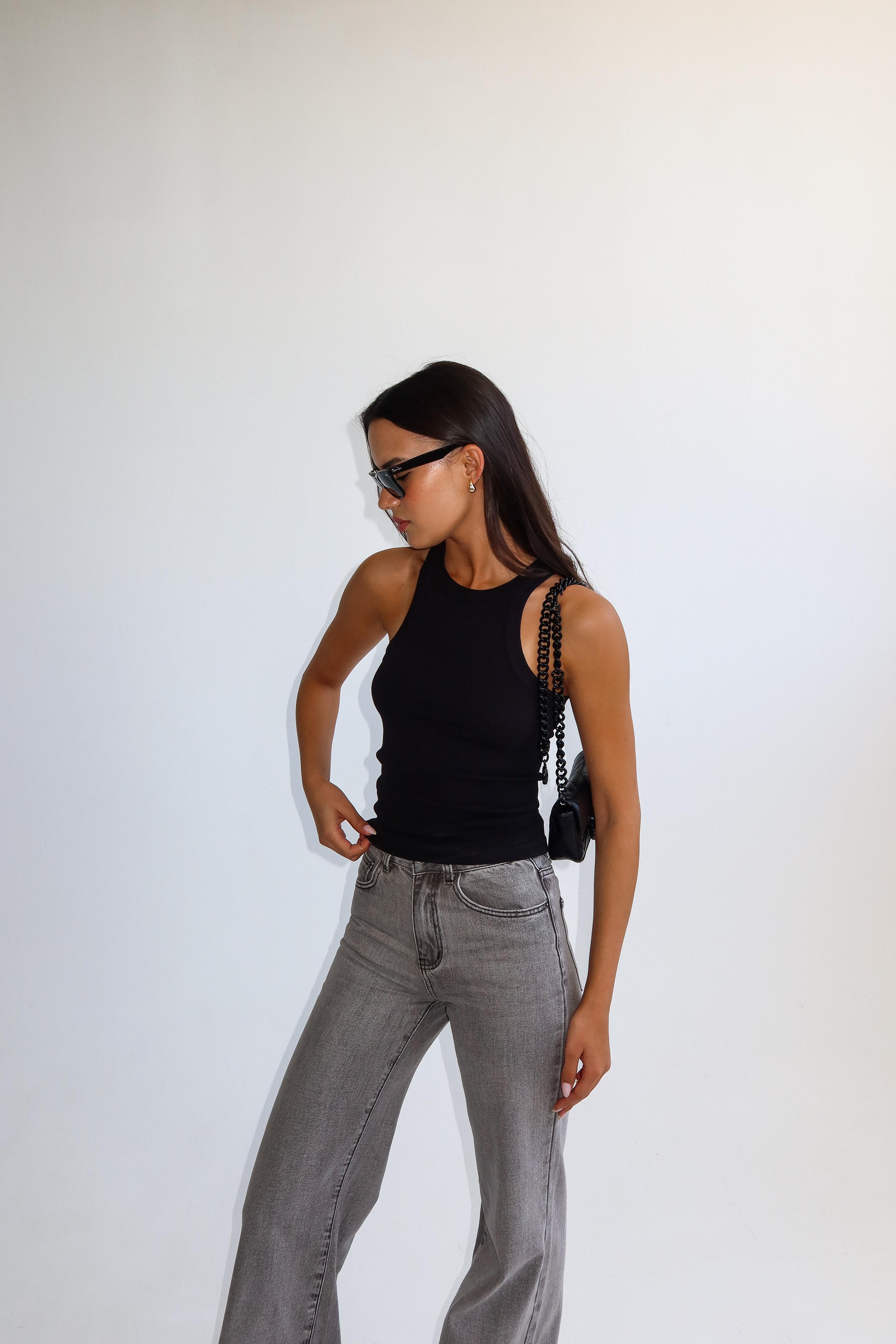 גופיית לאן שחור