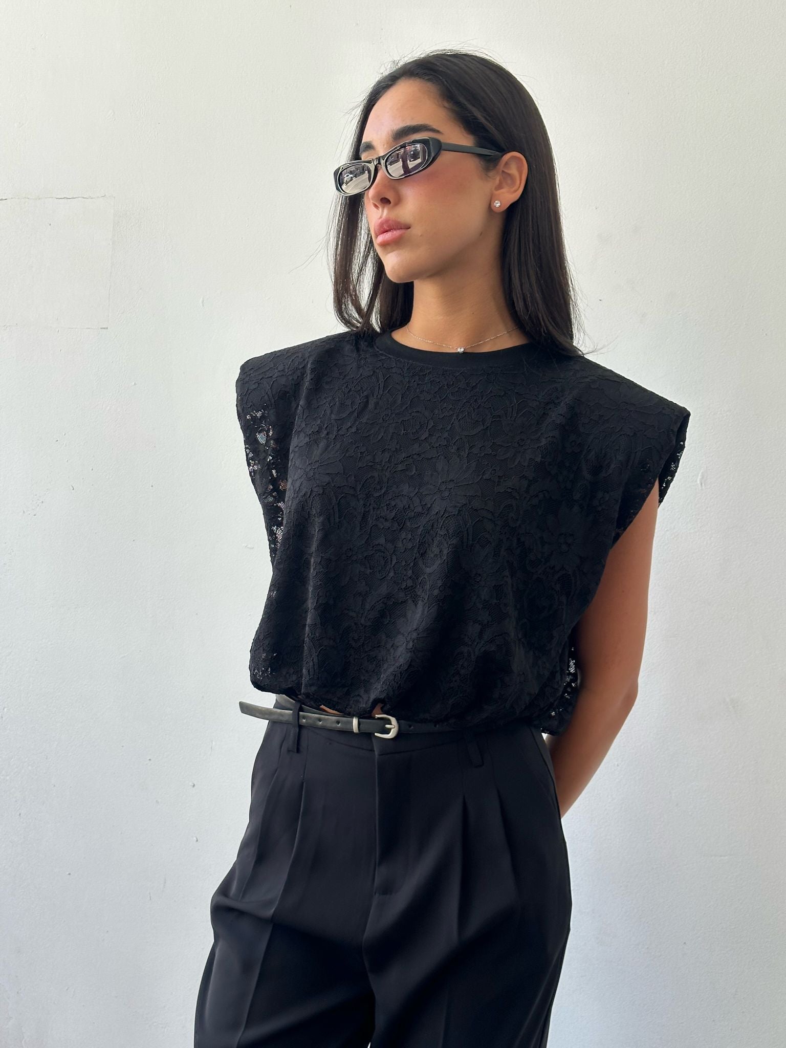 חולצת קרופ אנה שחור