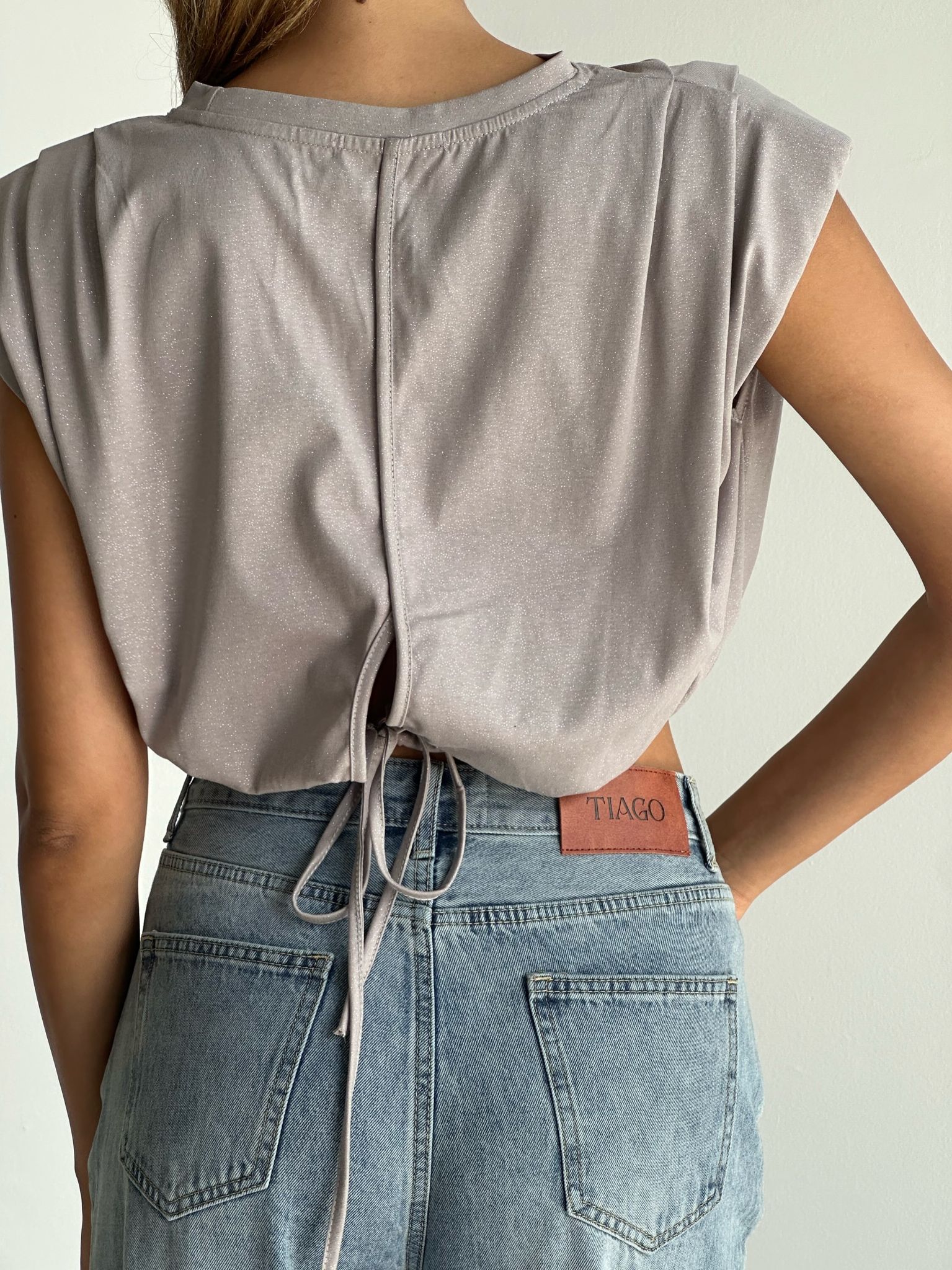 חולצת קרופ בילי אפור