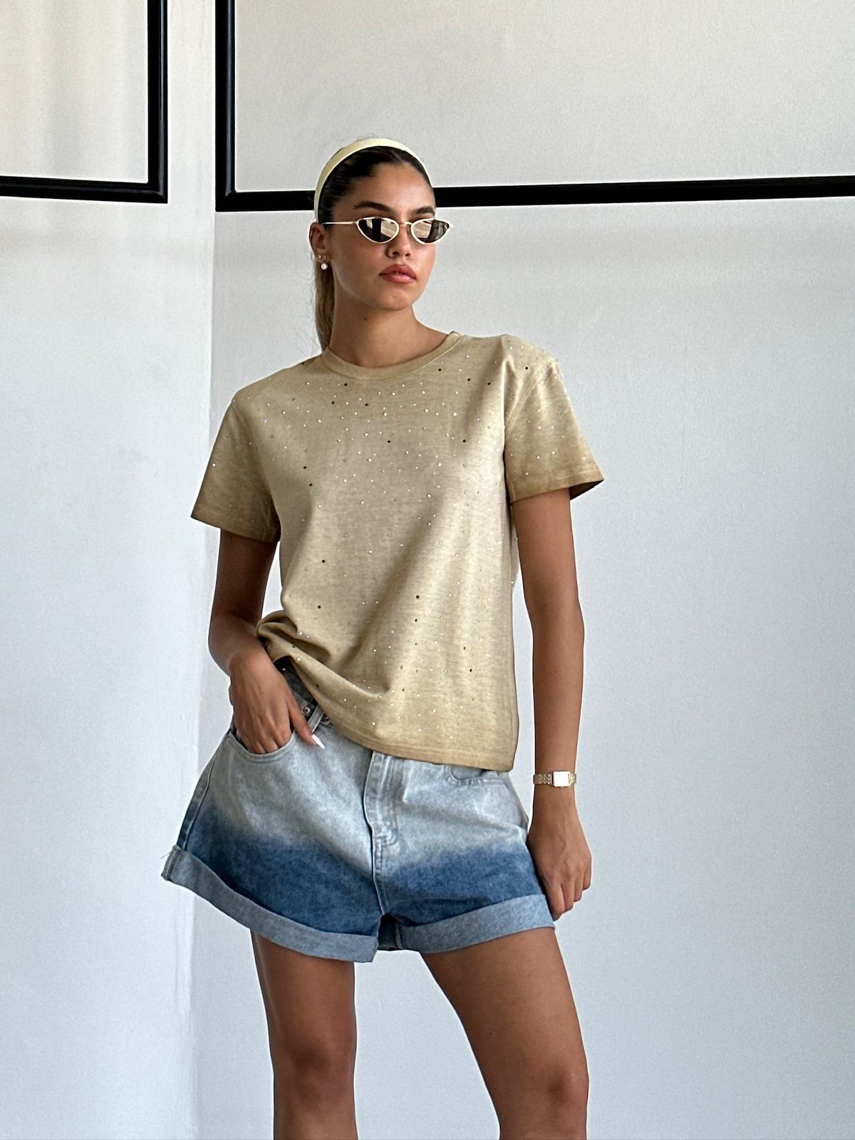 שורט ג'ינס אן כחול