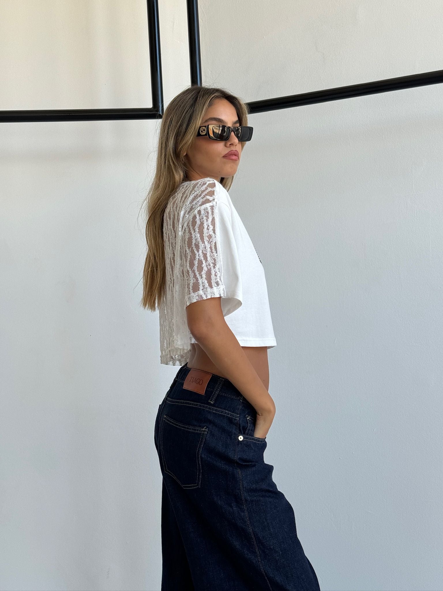 חולצת פריז לבן