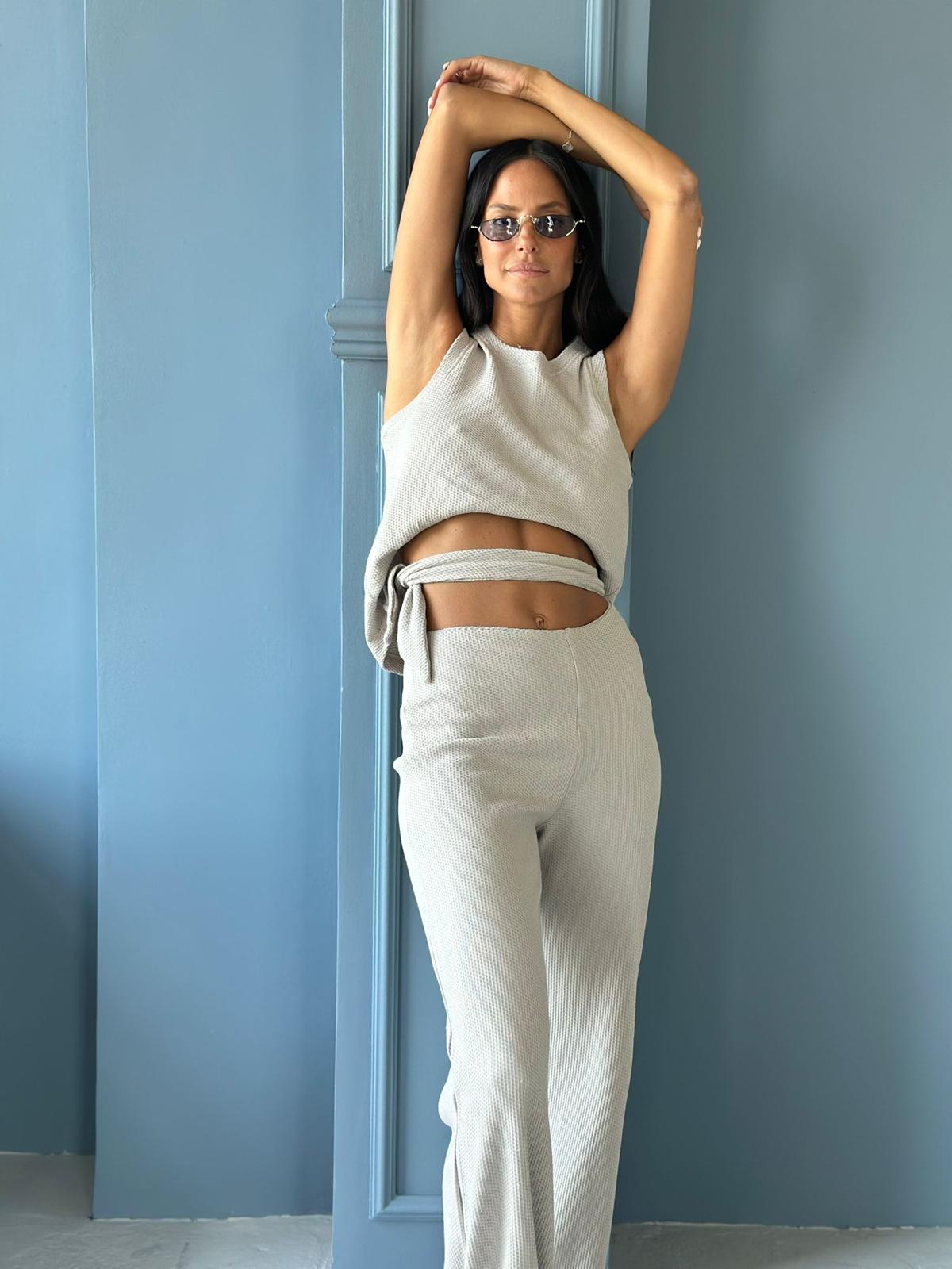 חליפת קשירה ופל קאמל