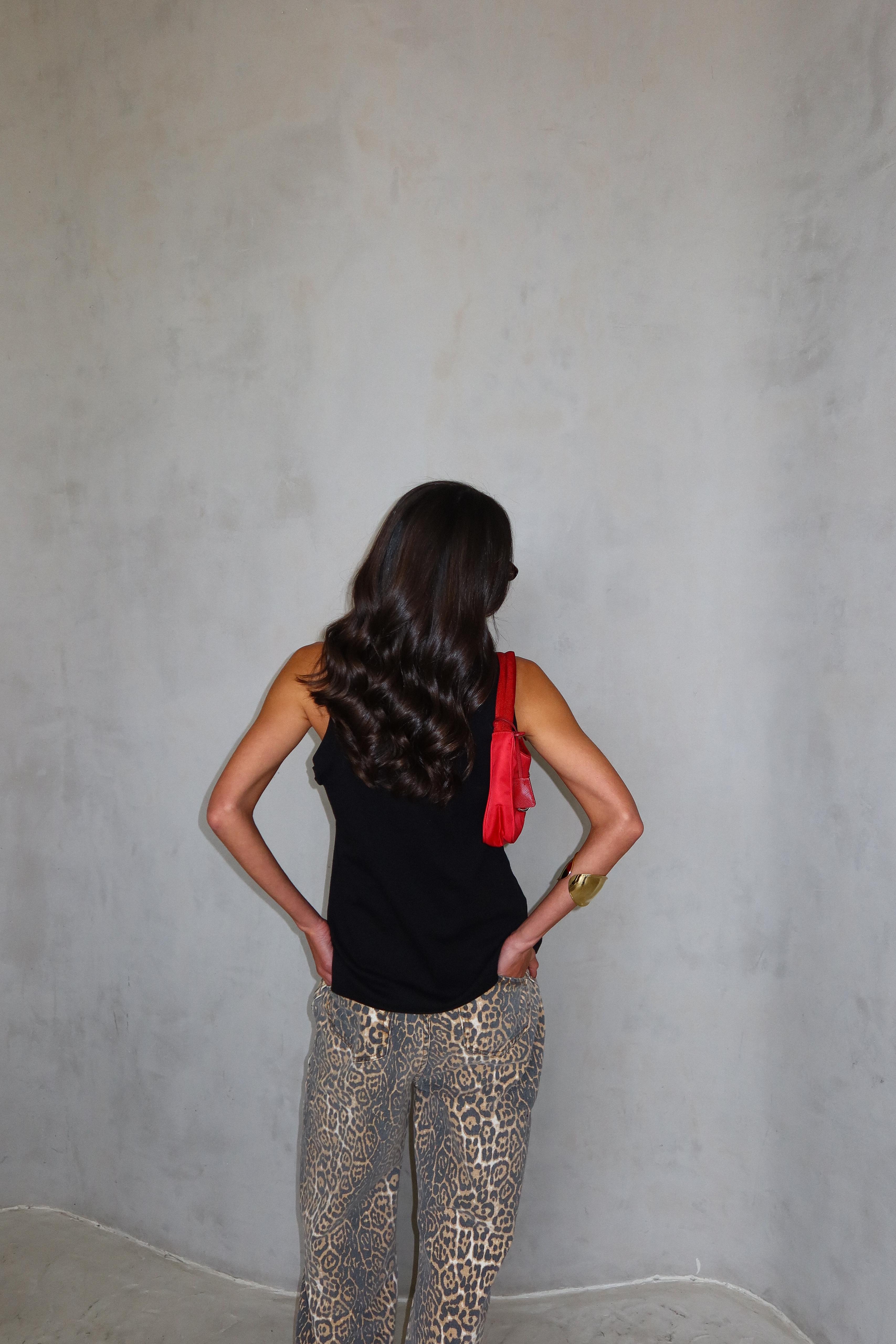 גופיית קילי שחור