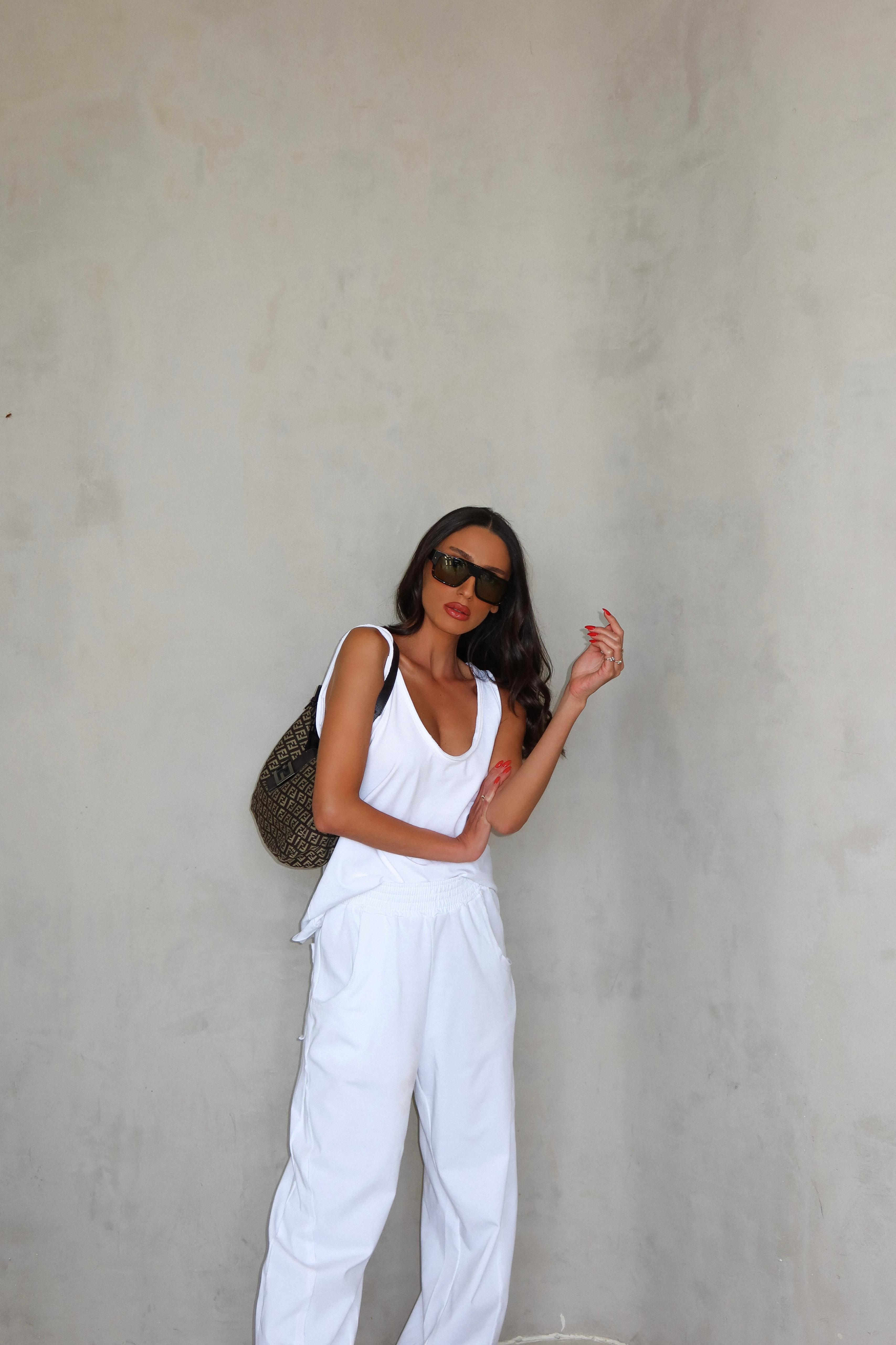 חליפת פאטי לבן