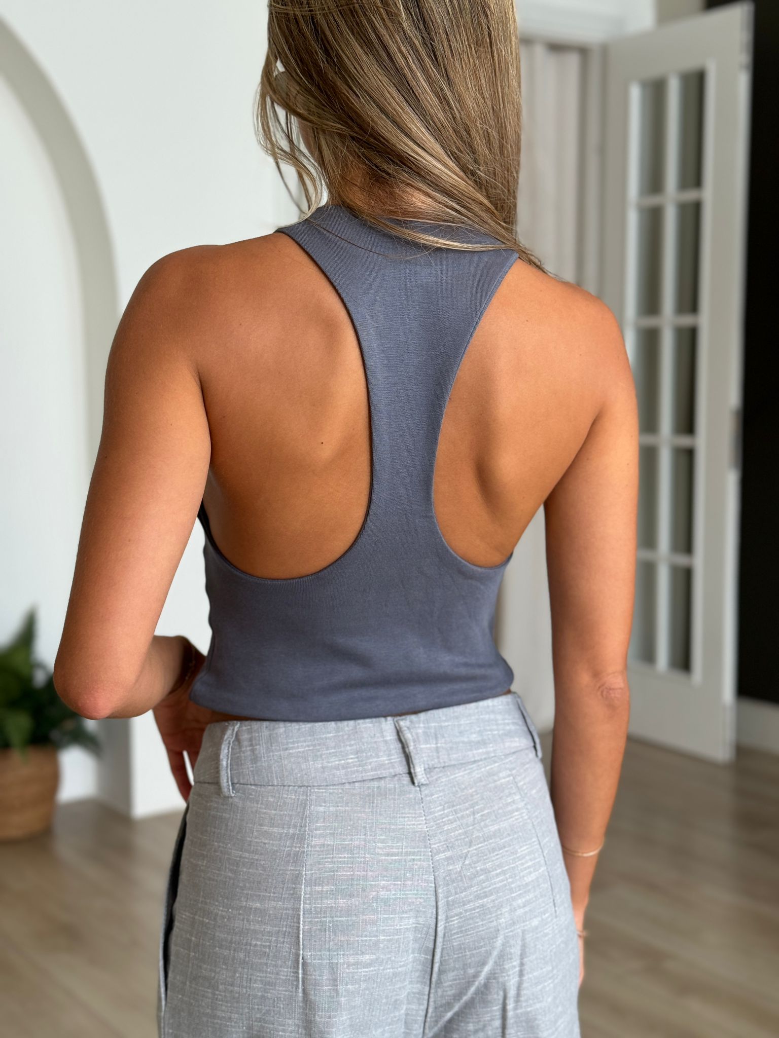 גופיה ברוס אפור