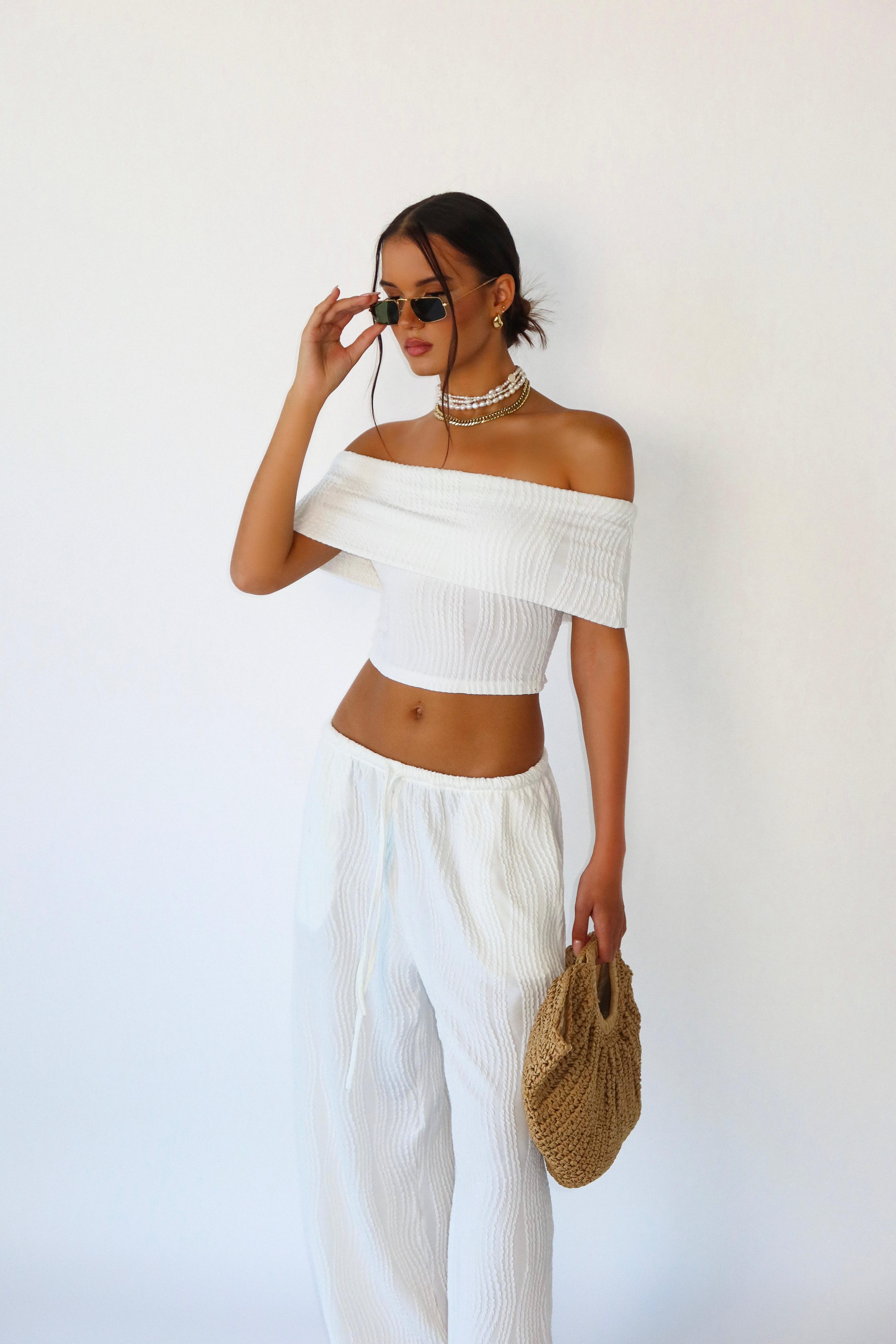 חליפת נואלה לבן