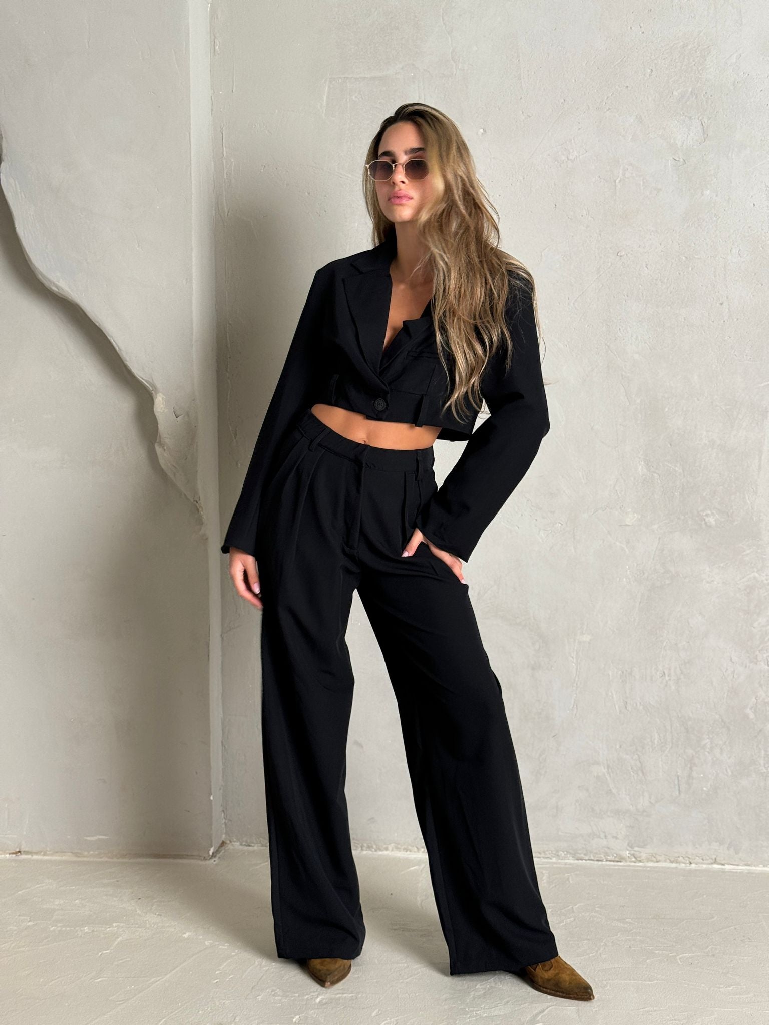 חליפת מיקה שחור