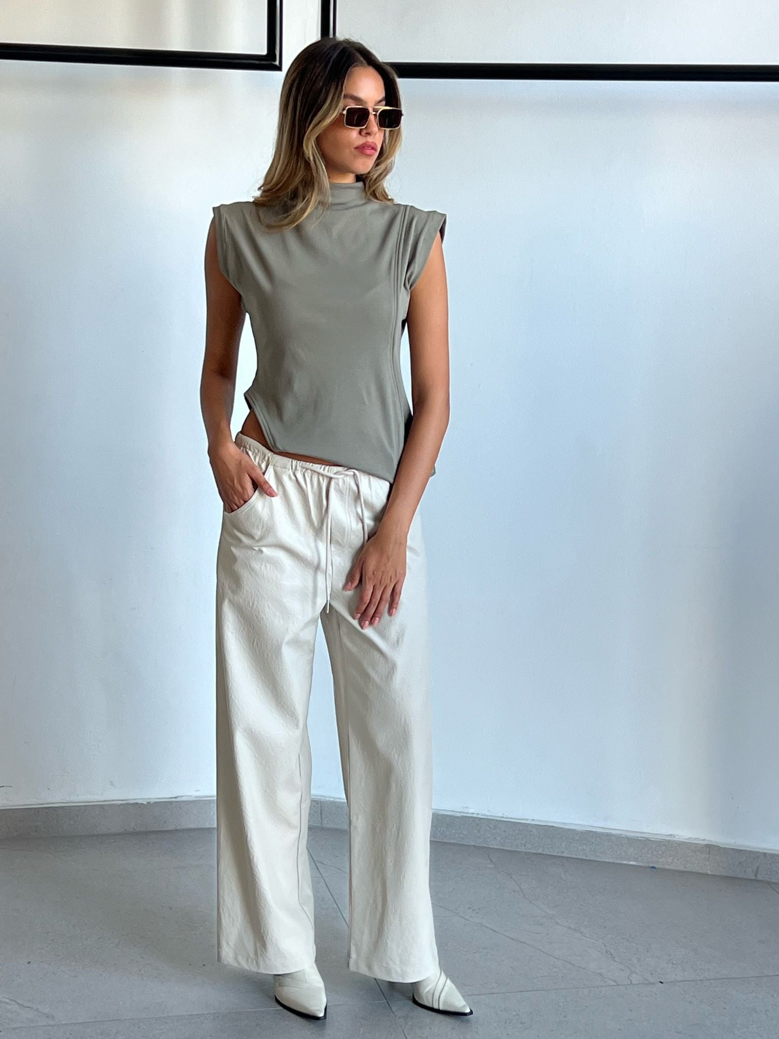 מכנס שחף אבן