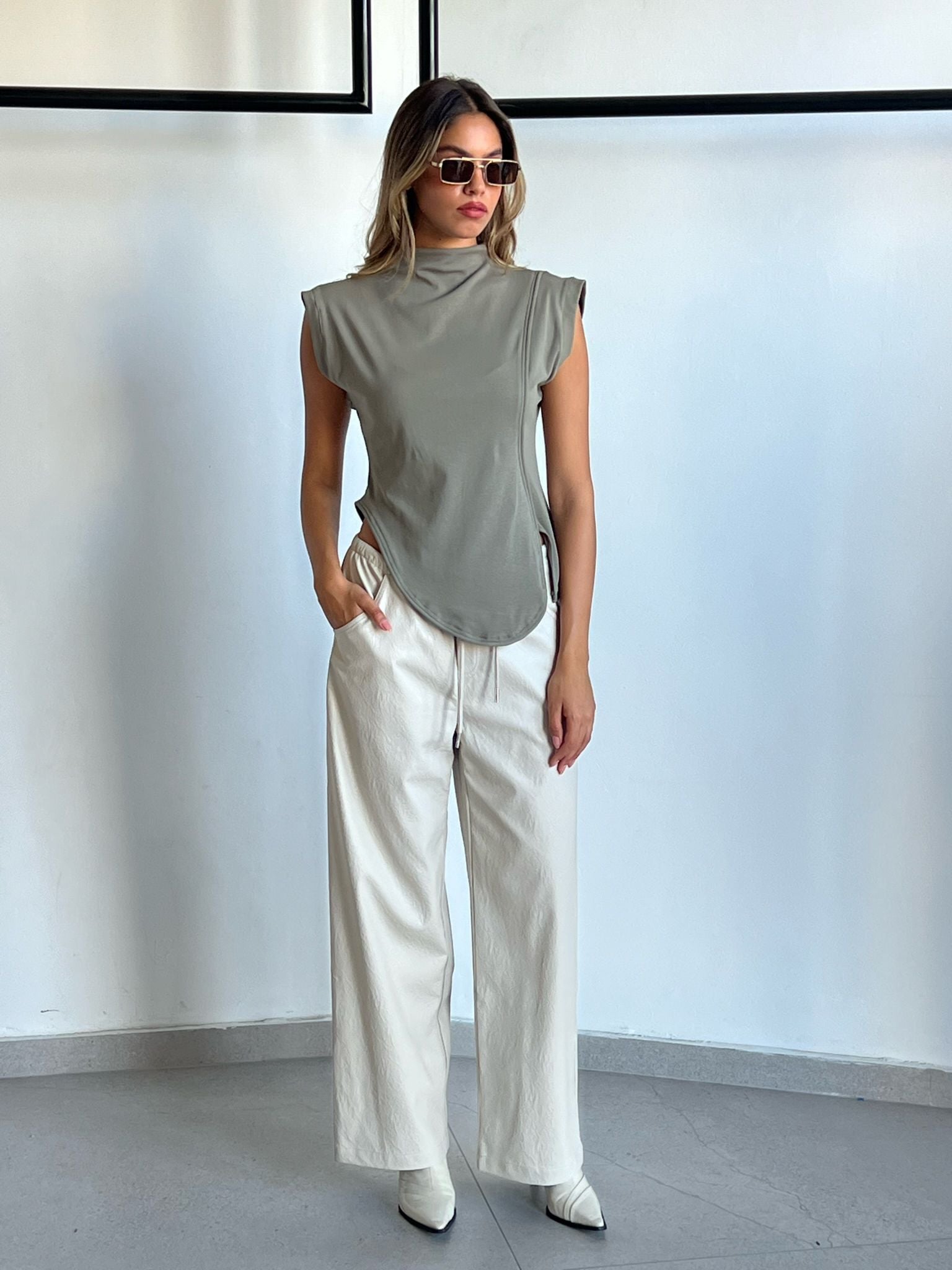 מכנס שחף אבן