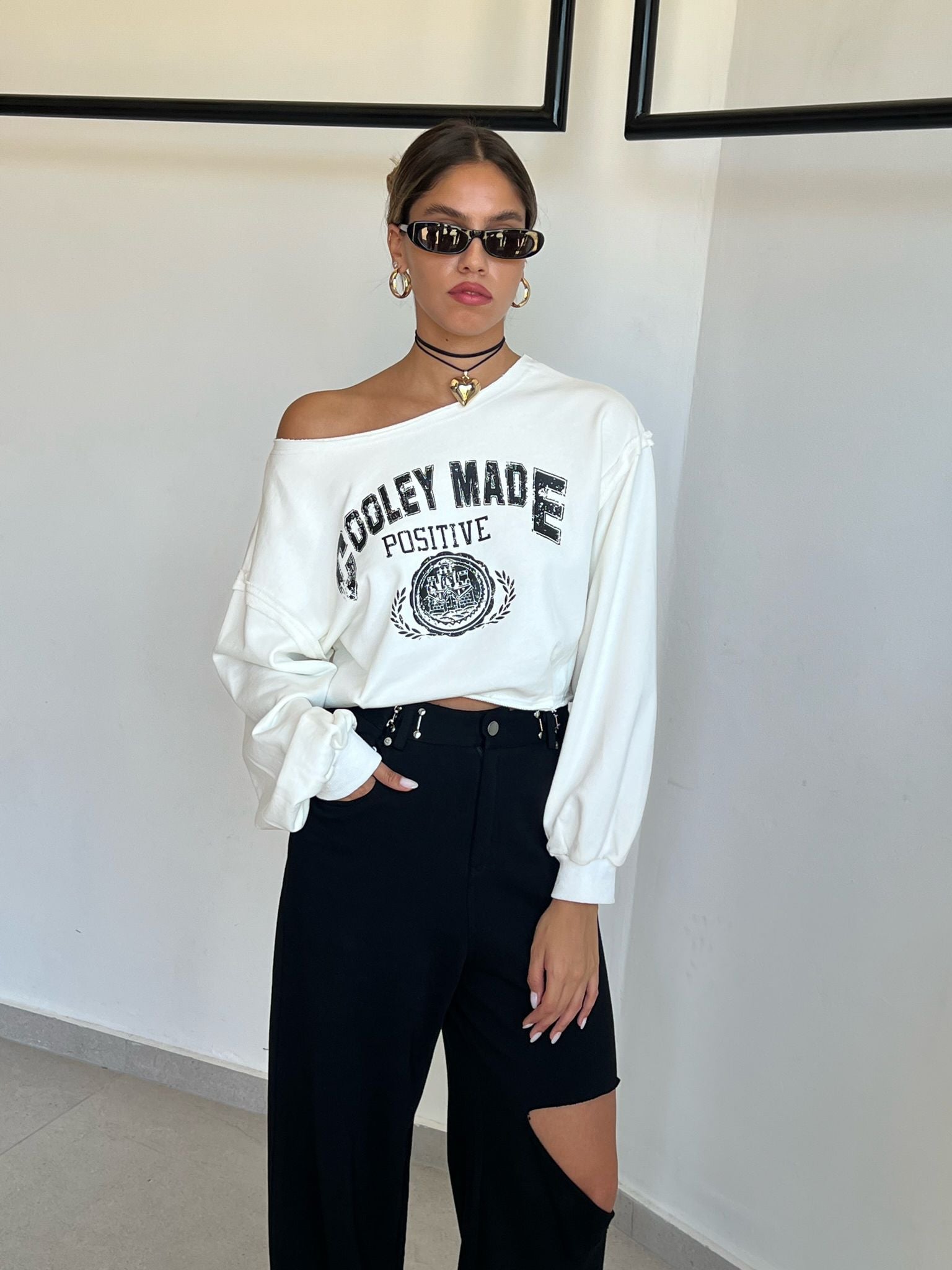 סווצ'ר מאליס לבן