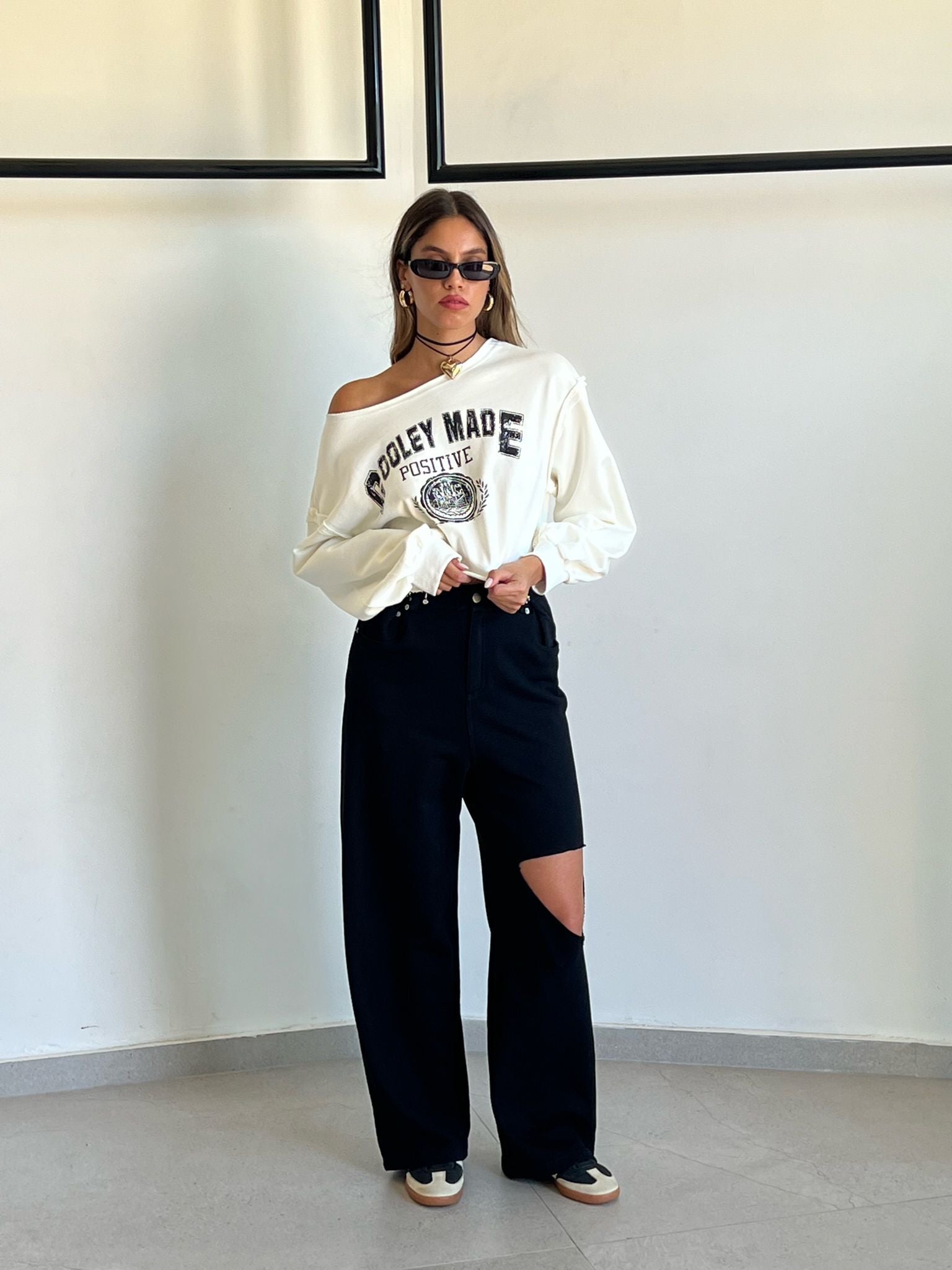 סווצ'ר מאליס לבן