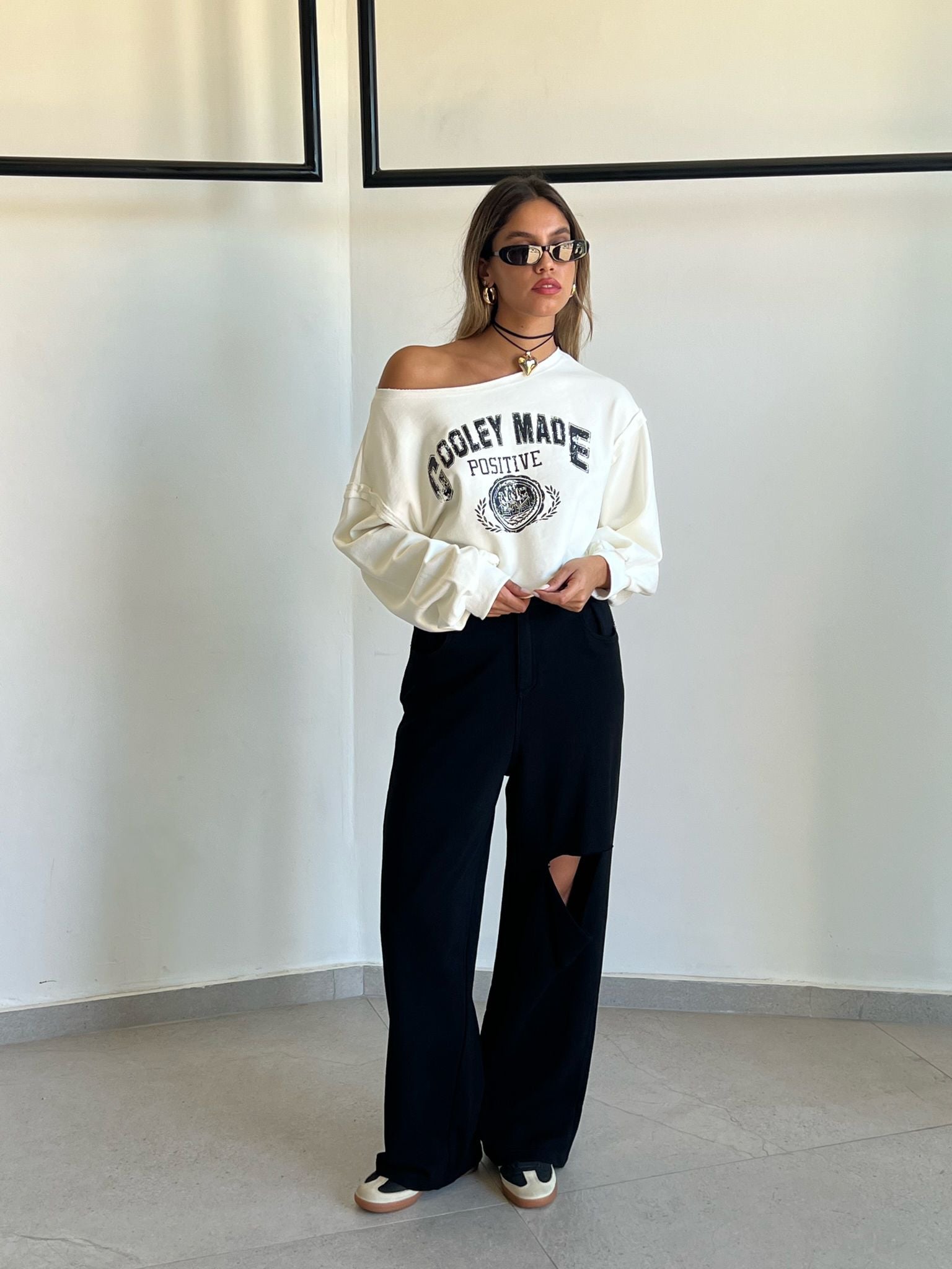 סווצ'ר מאליס לבן